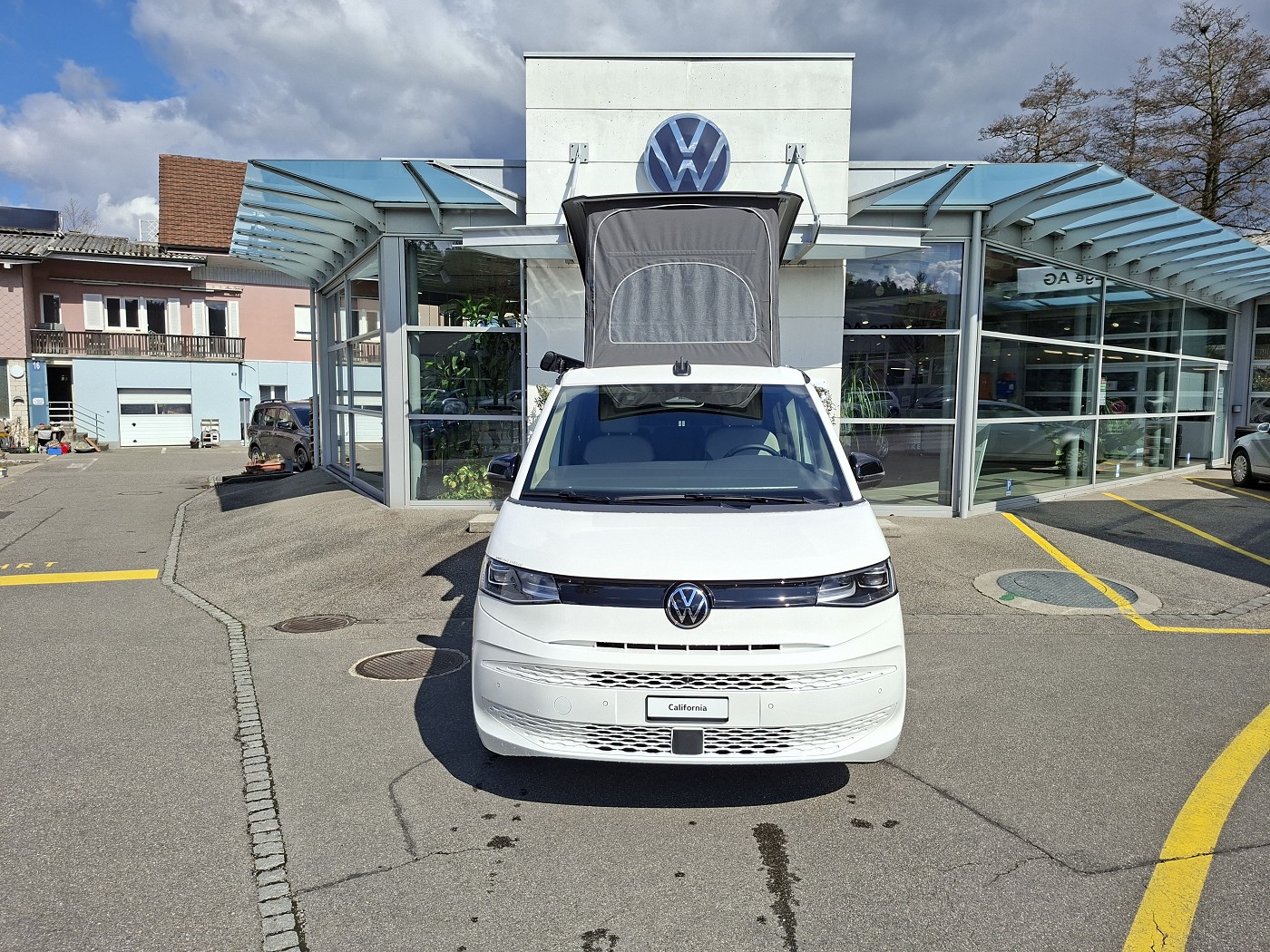 VW California 2.0 TSI Beach Tour Liberty-image-1