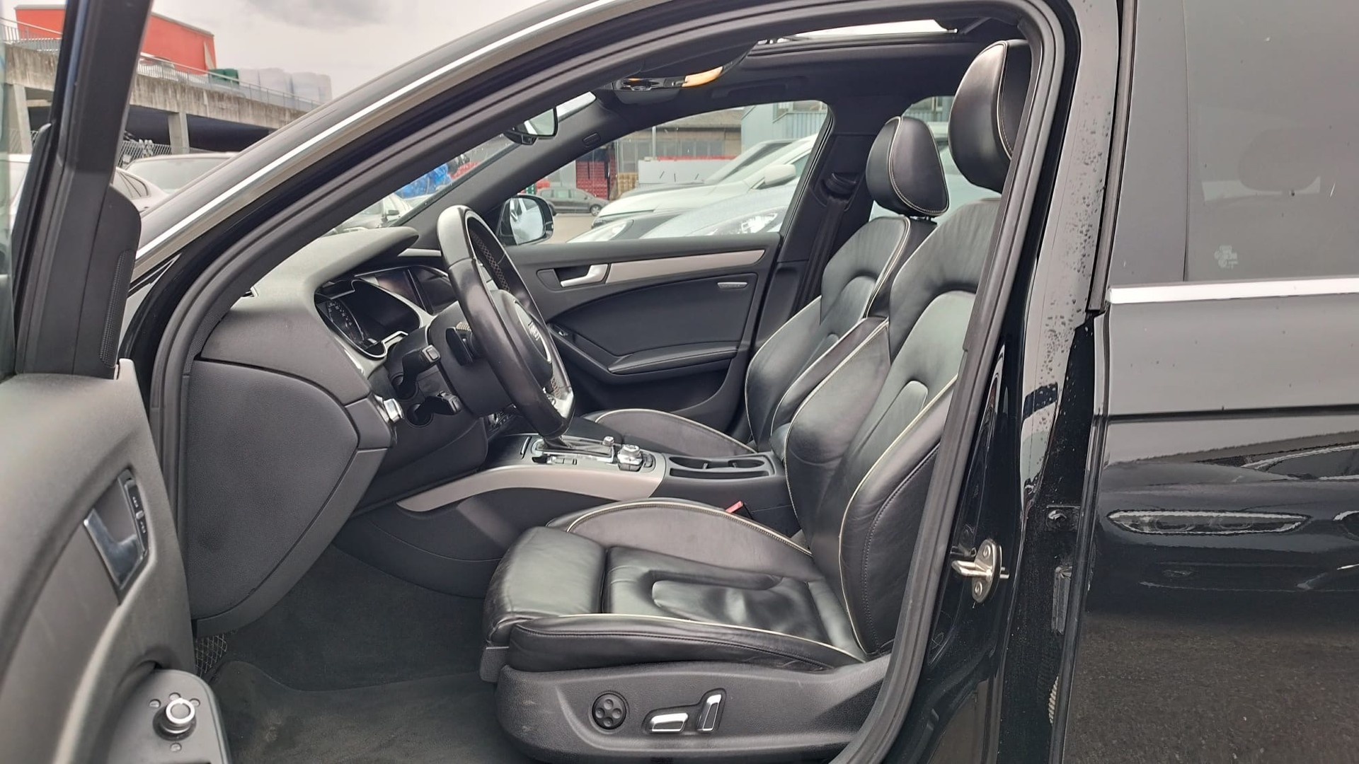 AUDI A4 Avant 3.0 TDI quattro-image-8