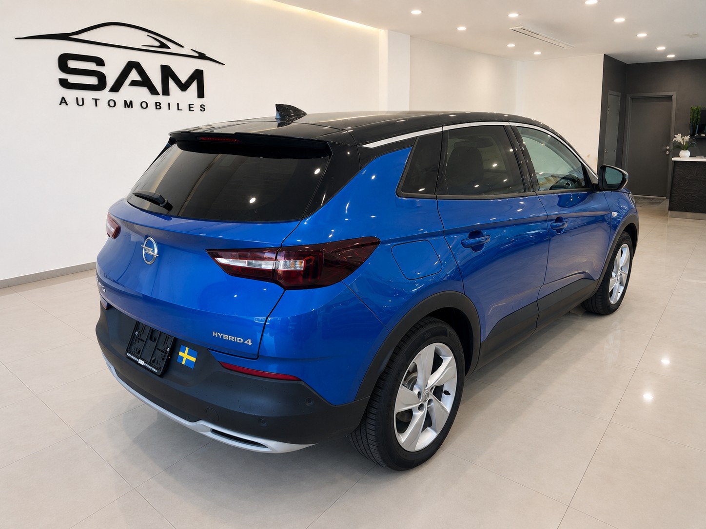 OPEL Grandland X 1.6 Hybrid4 Excellence Automatik-image-4
