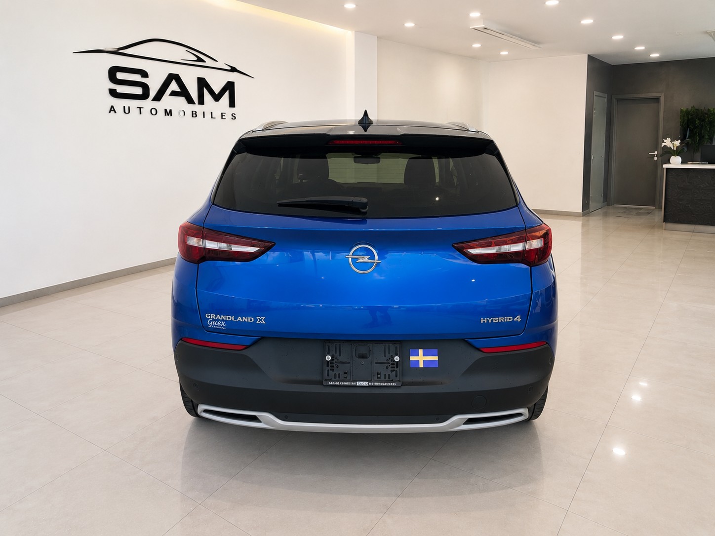 OPEL Grandland X 1.6 Hybrid4 Excellence Automatik-image-5