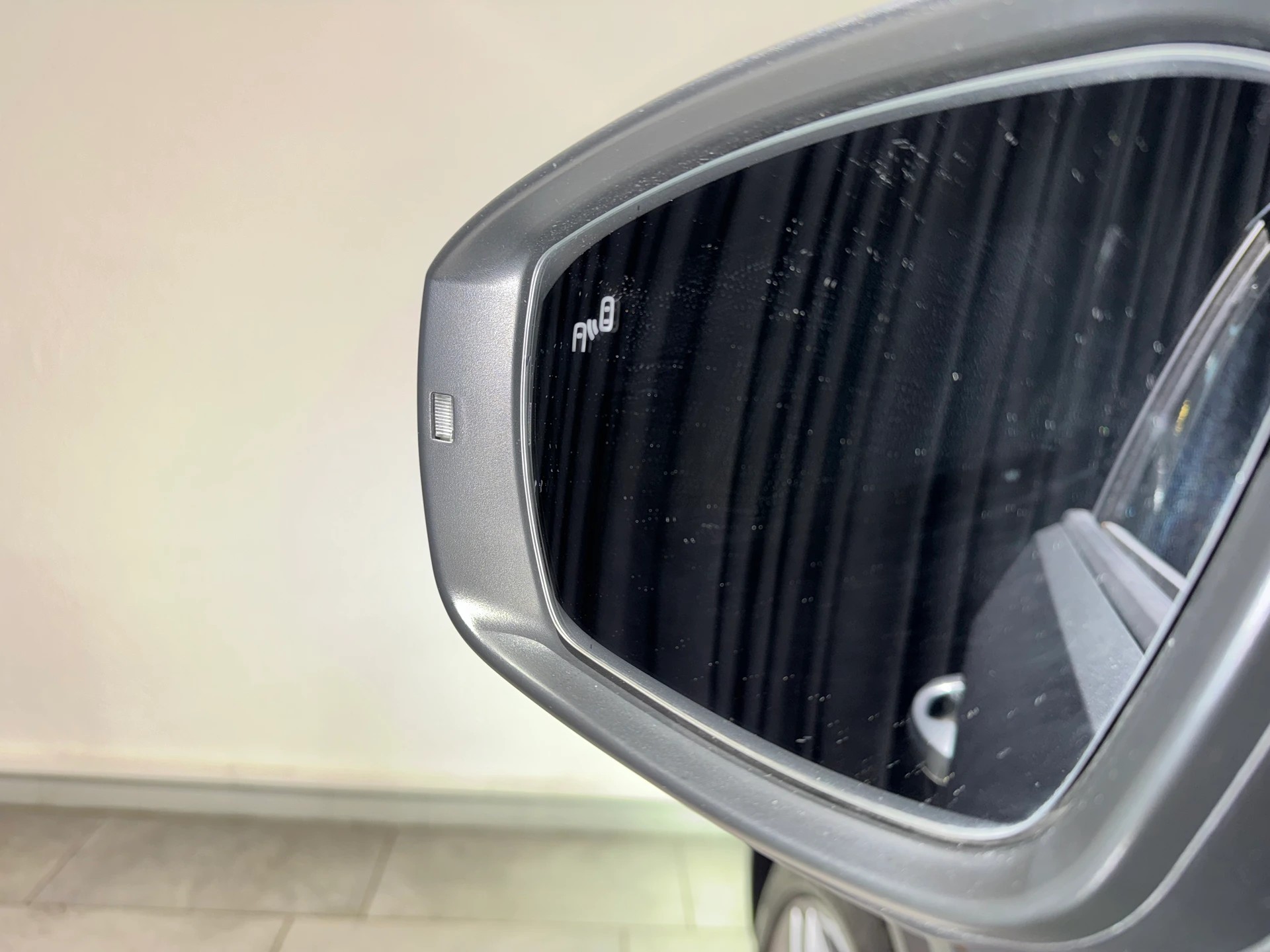 VW VW T-Roc 2.0 TSI R-Line Sport DSG 4Motion | 1.Hand | CH |-image-23
