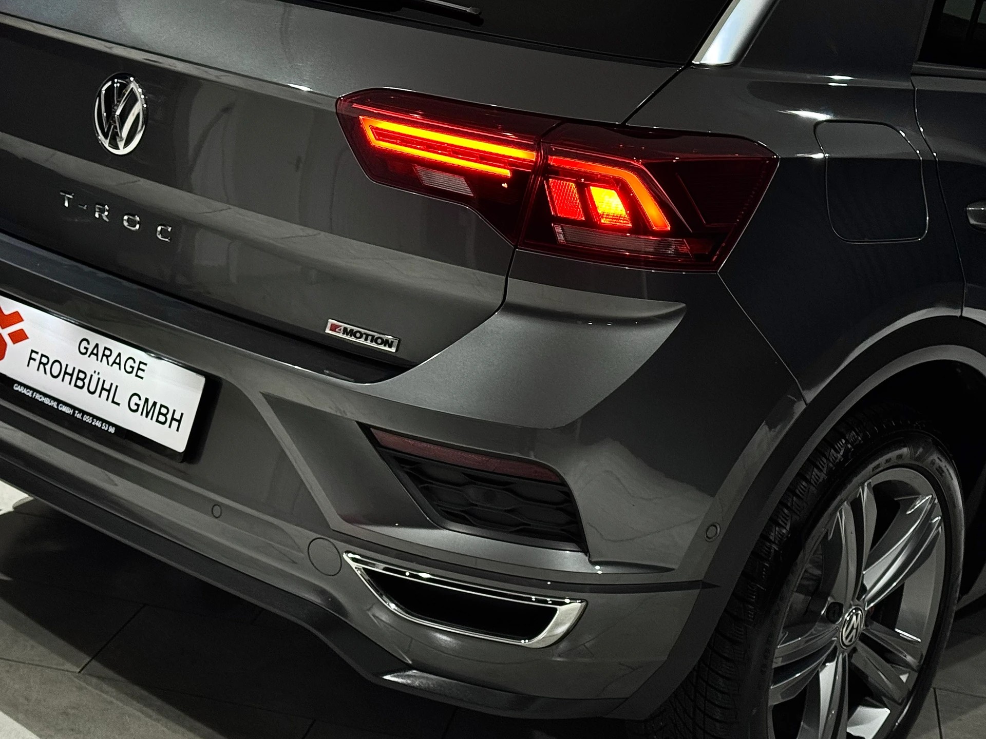 VW VW T-Roc 2.0 TSI R-Line Sport DSG 4Motion | 1.Hand | CH |-image-13