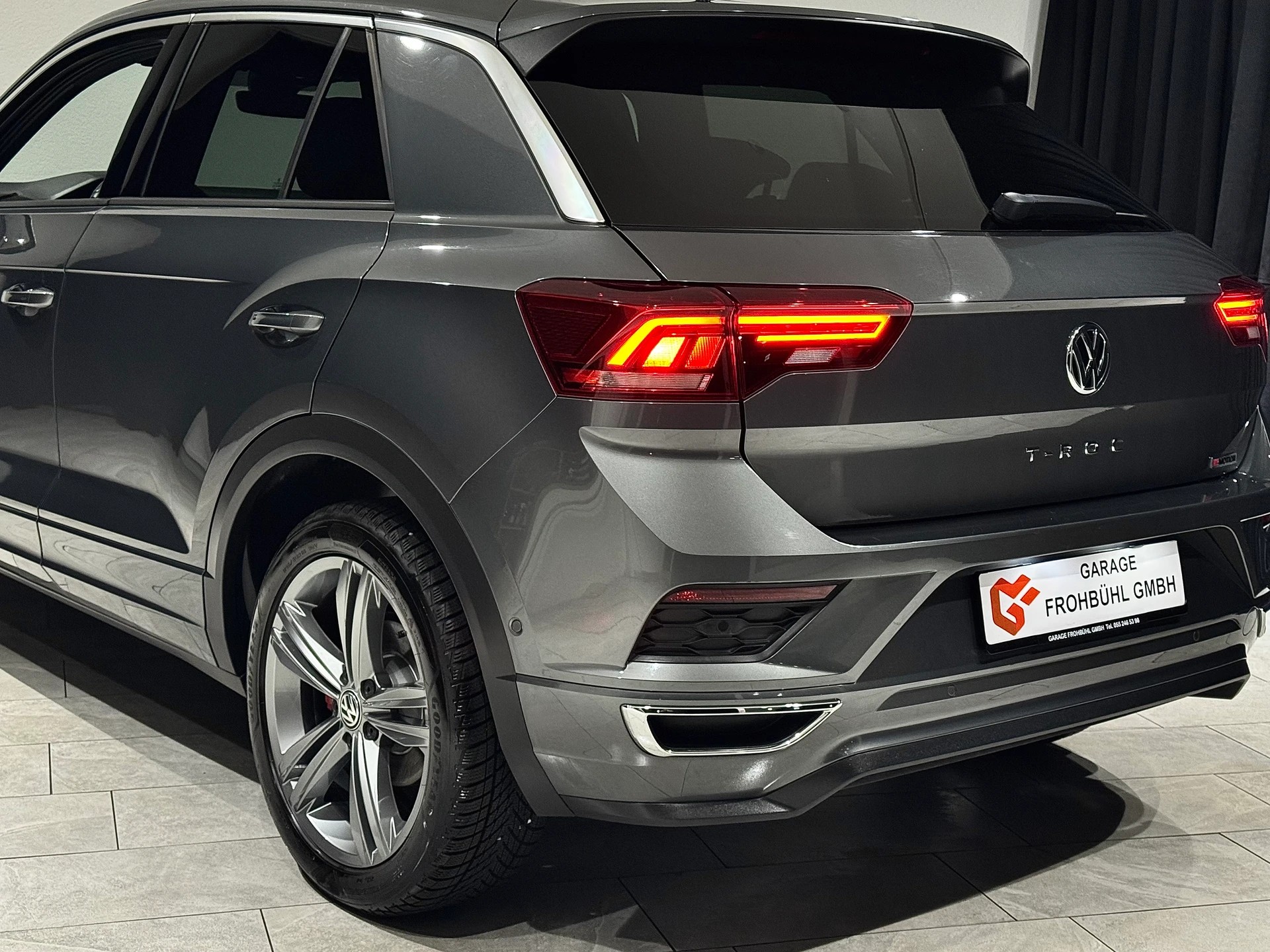 VW VW T-Roc 2.0 TSI R-Line Sport DSG 4Motion | 1.Hand | CH |-image-15