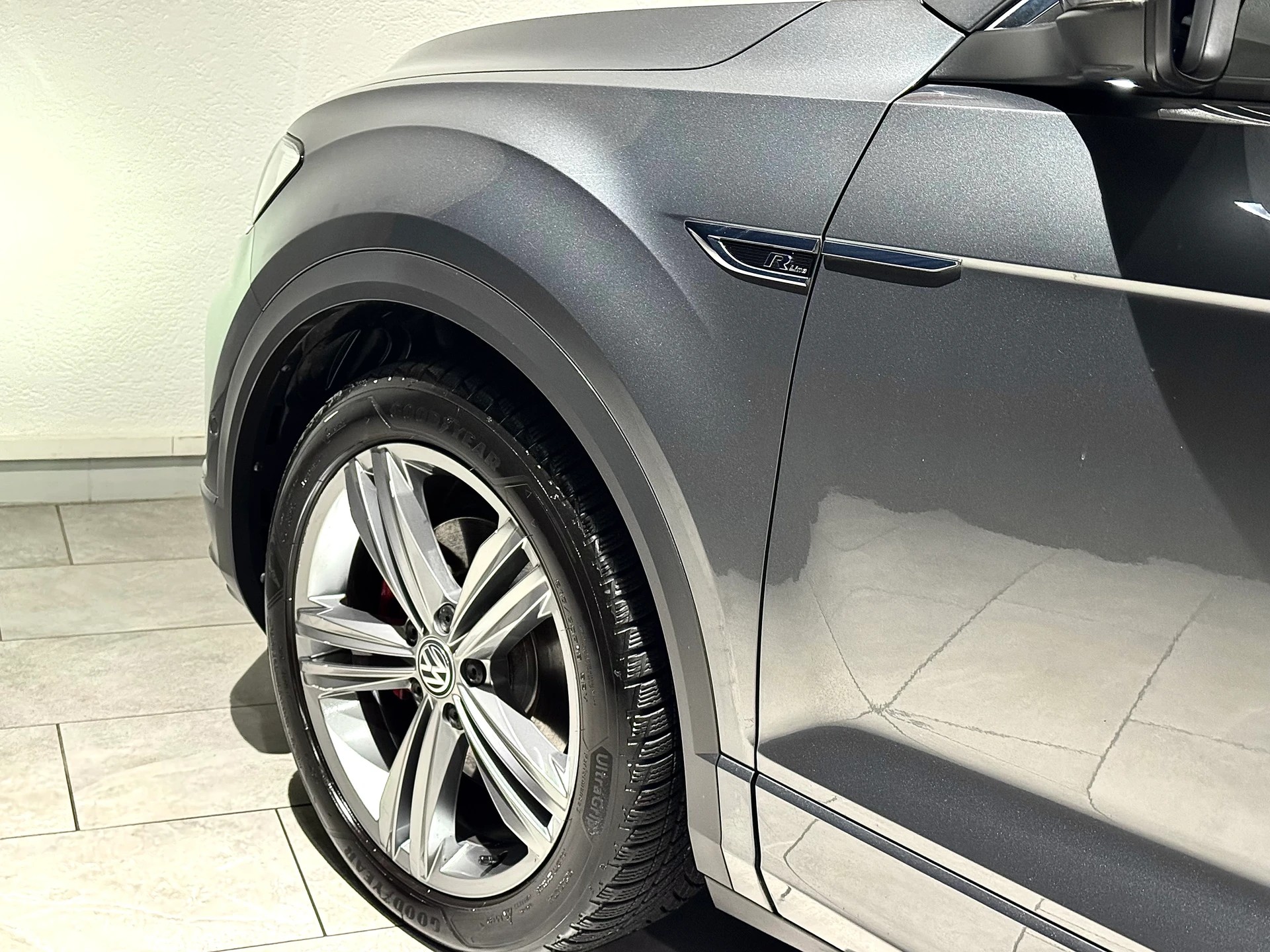 VW VW T-Roc 2.0 TSI R-Line Sport DSG 4Motion | 1.Hand | CH |-image-14