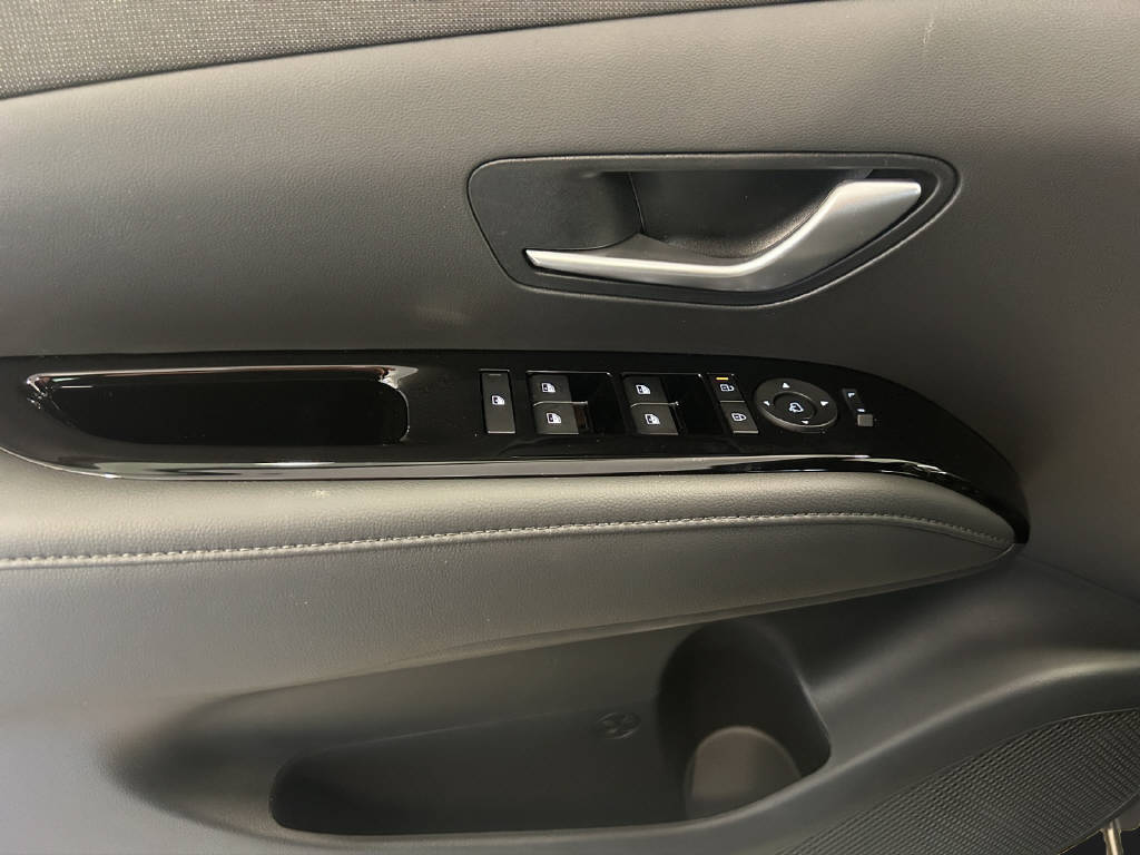 HYUNDAI Tucson 1.6 T-GDi HEV Origo Blackline 4WD-image-2