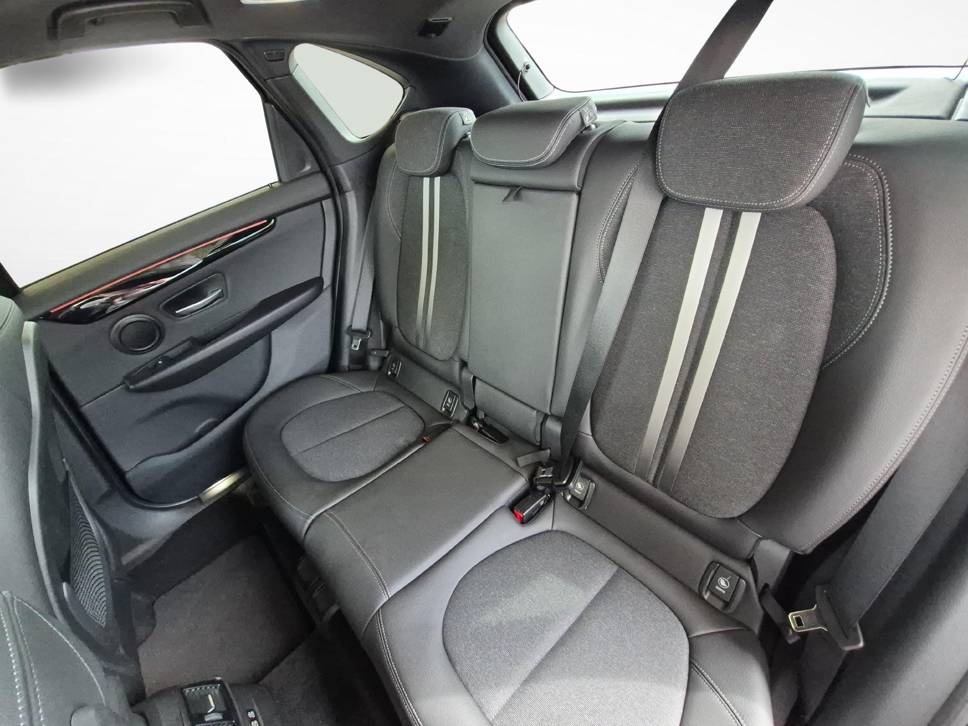 BMW 218d xDrive Active Tourer / Jetzt mit attraktivem 1.9% Leasing!-image-10