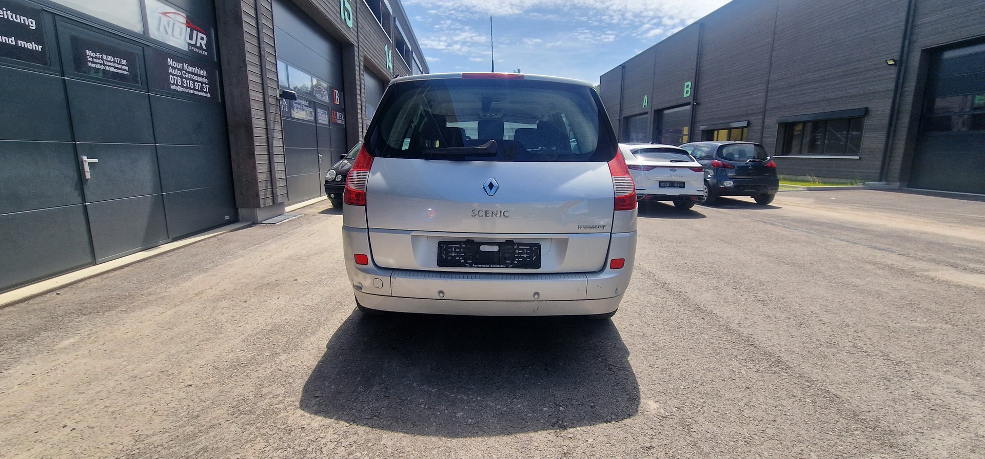 RENAULT Grand Scénic 2.0 16V Turbo Privilège-image-6