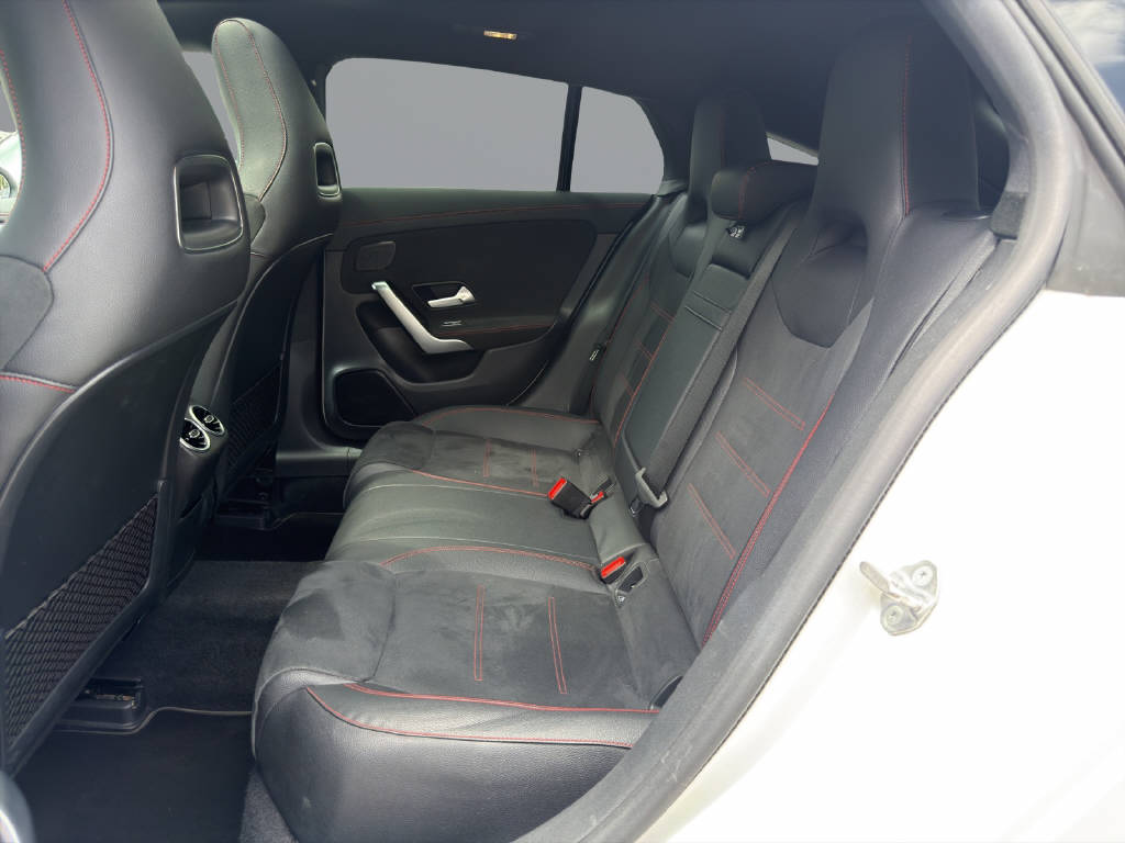 MERCEDES-BENZ CLA 250 AMG Line 4matic Shooting Brake-image-13