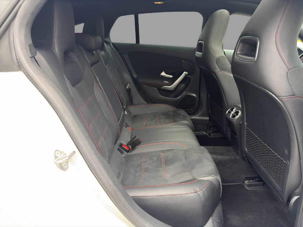 MERCEDES-BENZ CLA 250 AMG Line 4matic Shooting Brake-image-14