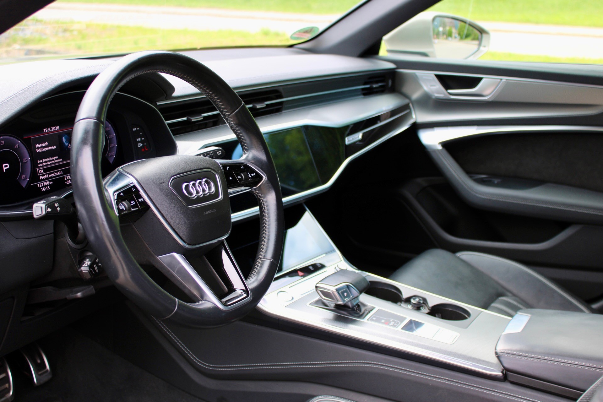 AUDI A6 allroad 45 TDI quattro tiptronic-image-8