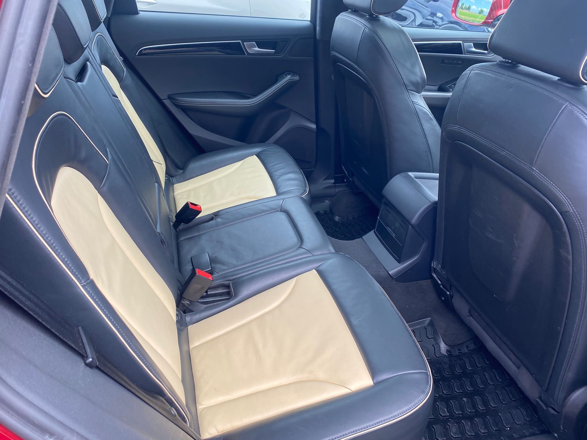 AUDI Q5 3.0 TDI quattro S-tronic-image-11