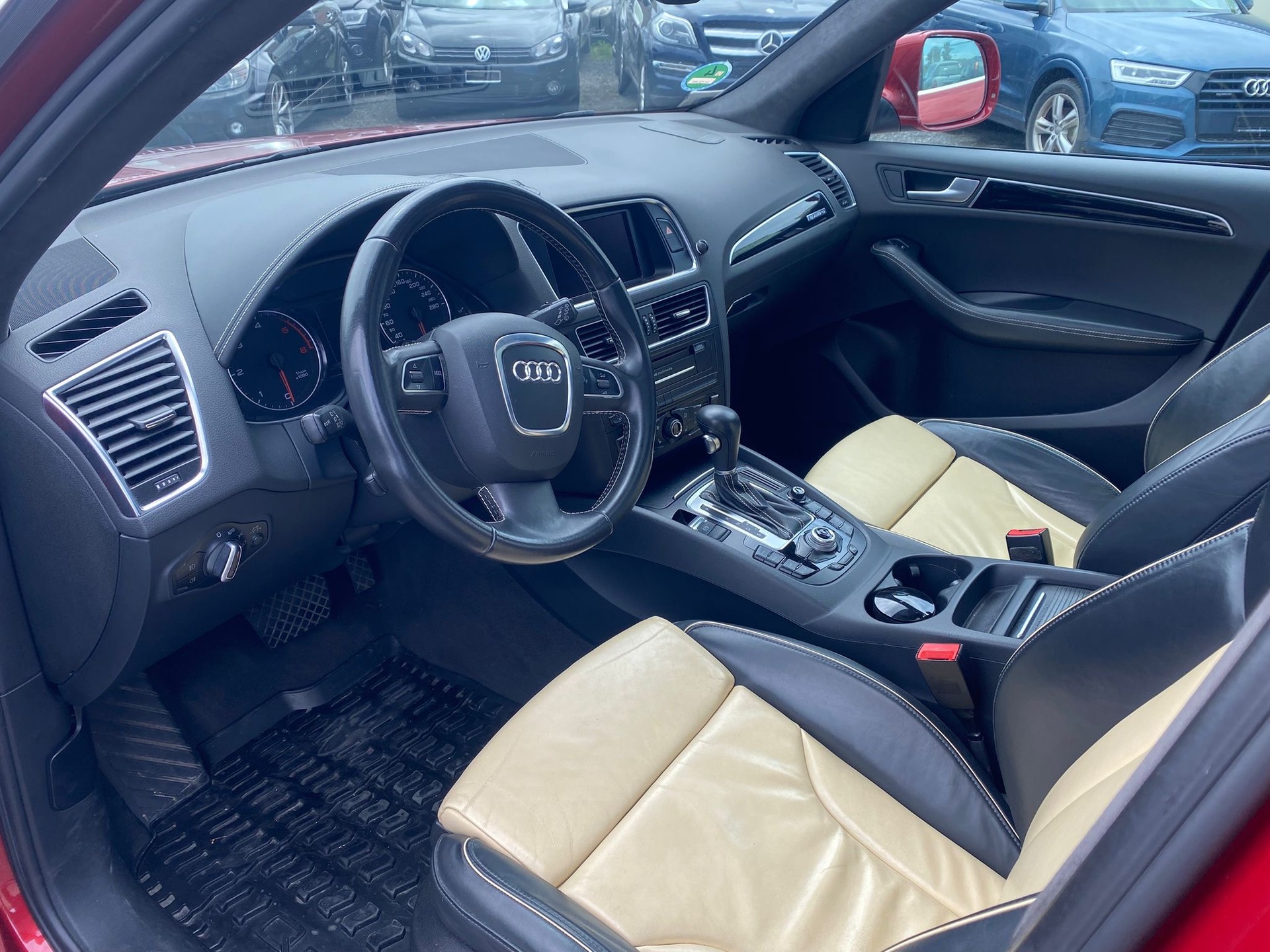 AUDI Q5 3.0 TDI quattro S-tronic-image-10