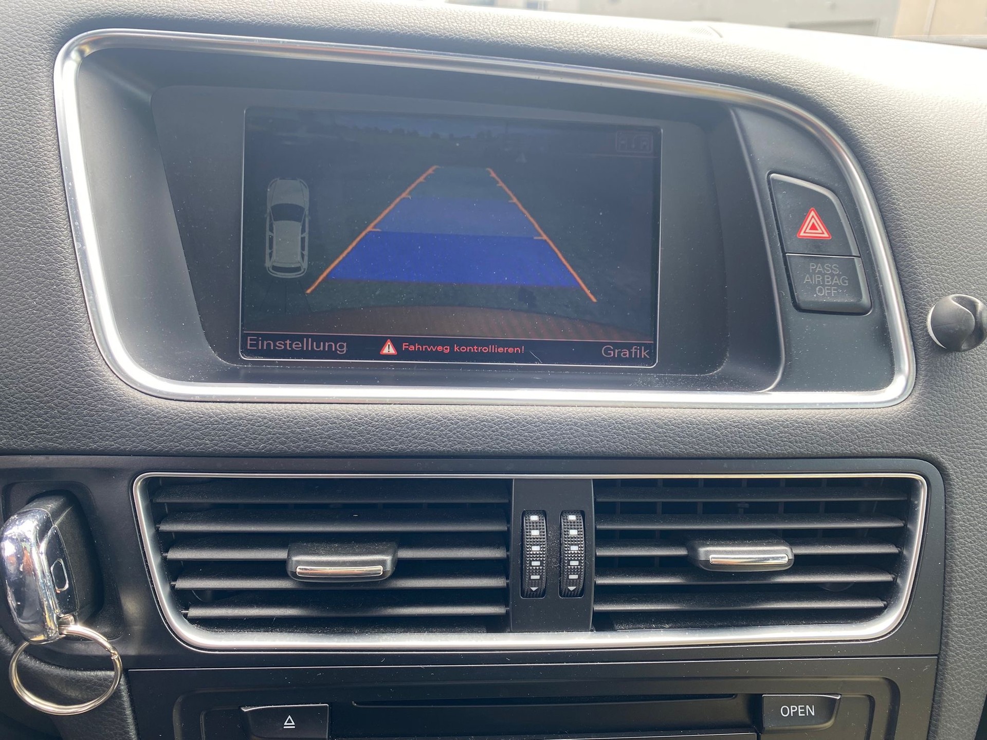 AUDI Q5 3.0 TDI quattro S-tronic-image-8
