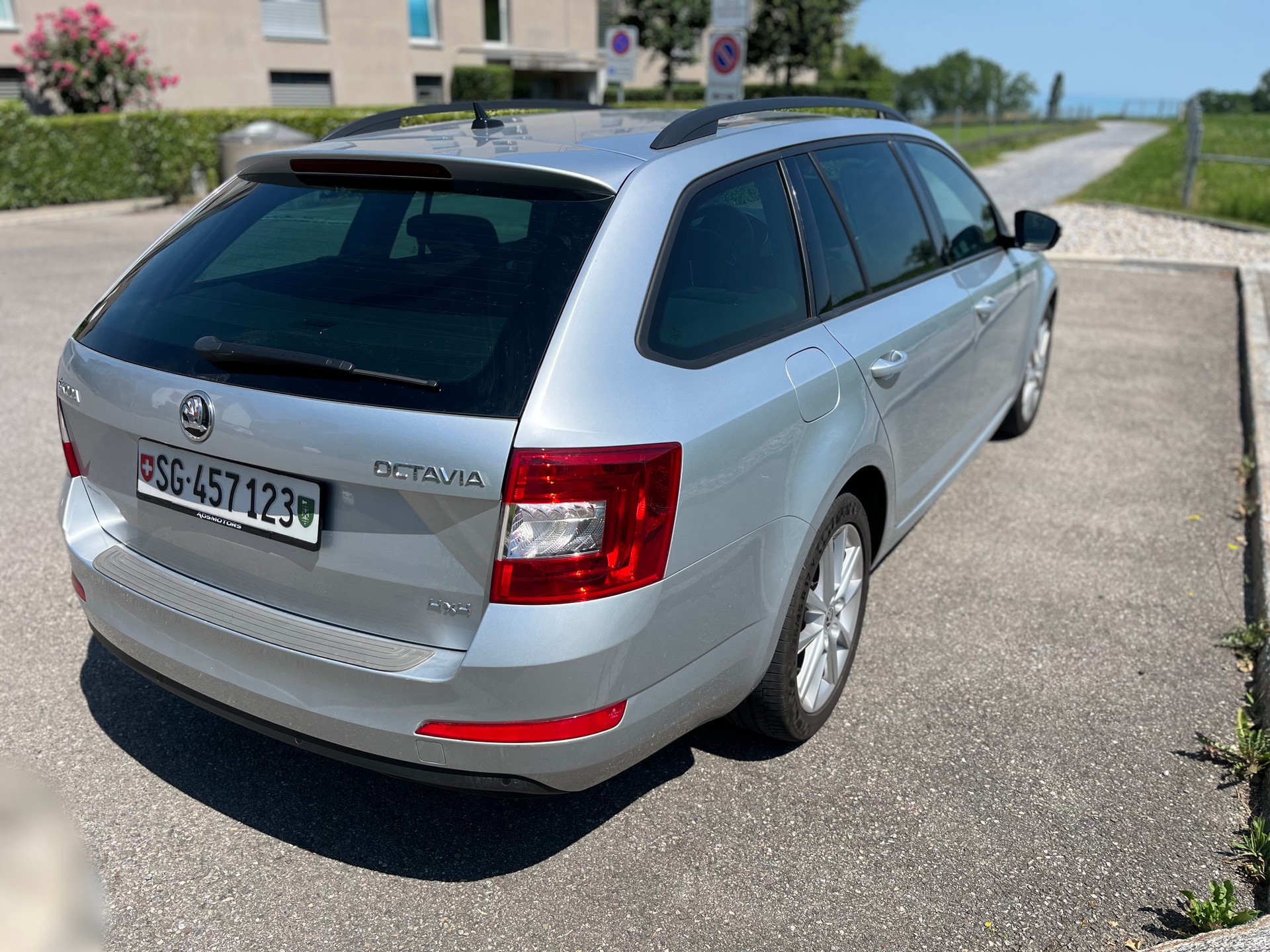 SKODA 2.0 TDI 184 Ambition 4x4 DSG-image-3