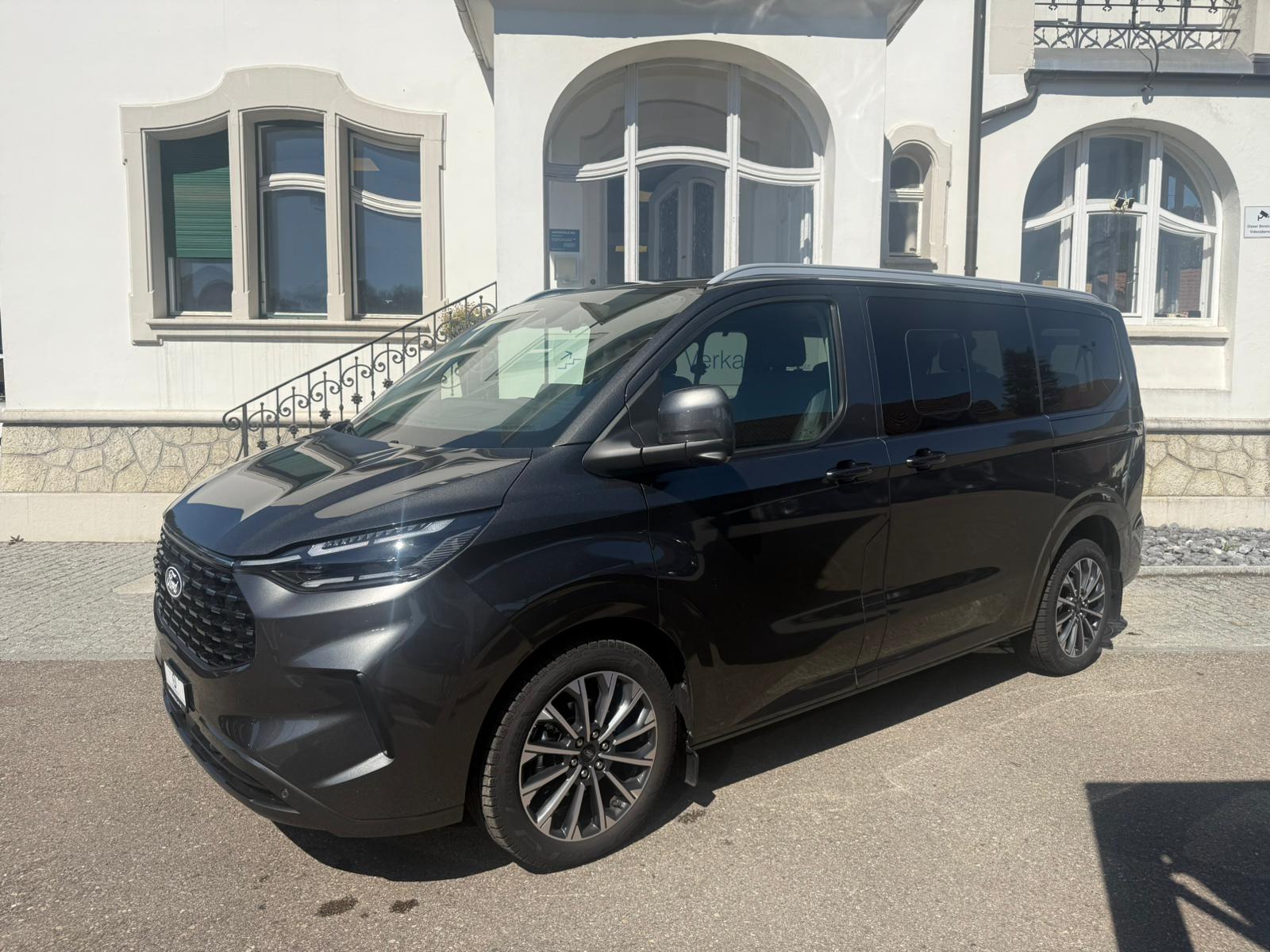 FORD Tourneo Bus 320 L1H1 TitaniumX Automat-image-0