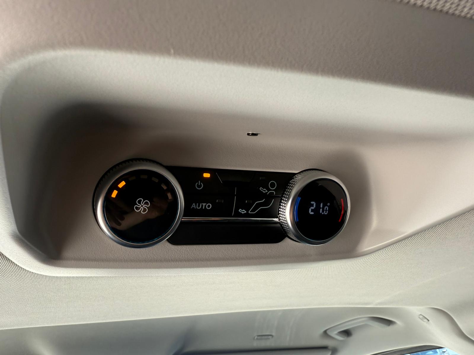FORD Tourneo Bus 320 L1H1 TitaniumX Automat-image-9