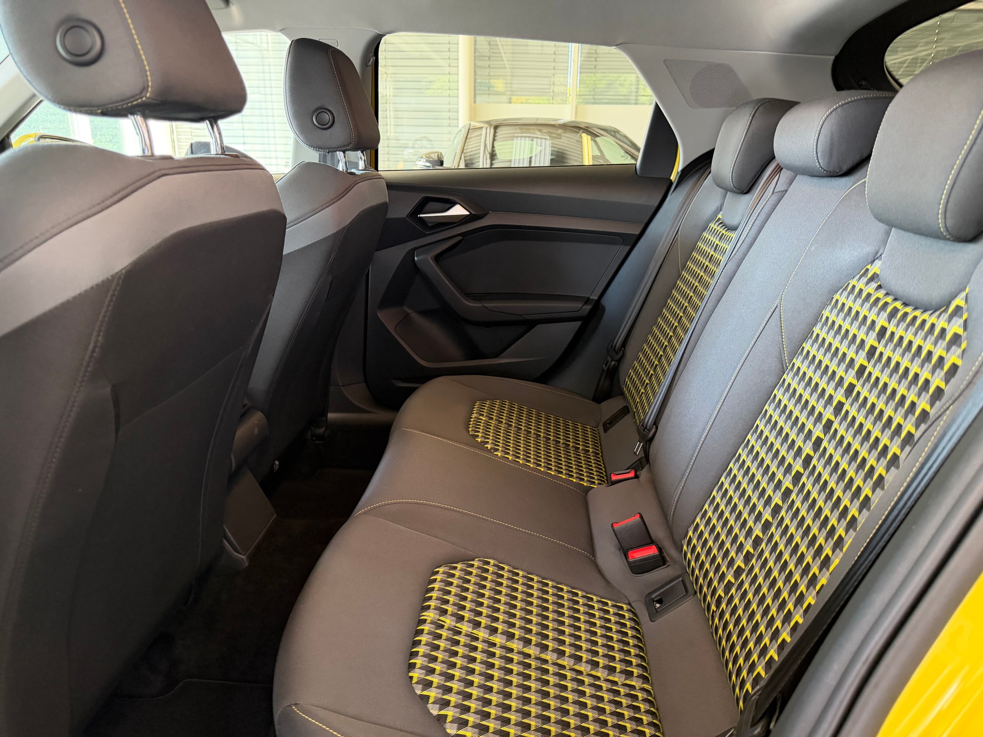 AUDI A1 Sportback 35 TFSI advanced | CH Fahrzeug | Technikpaket LED | MMI Navi Plus | Kamera | Virtual Cockpit |-image-19