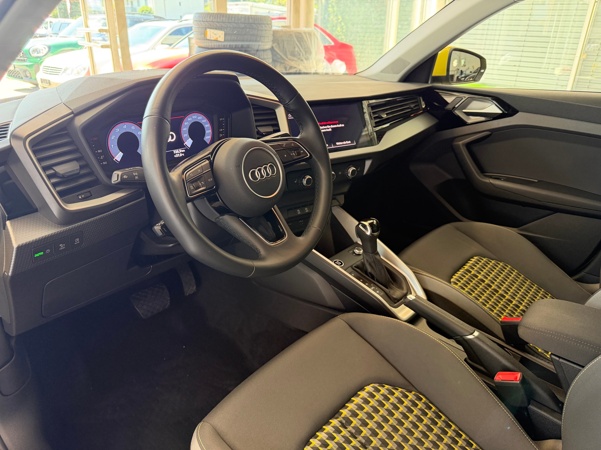 AUDI A1 Sportback 35 TFSI advanced | CH Fahrzeug | Technikpaket LED | MMI Navi Plus | Kamera | Virtual Cockpit |-image-12