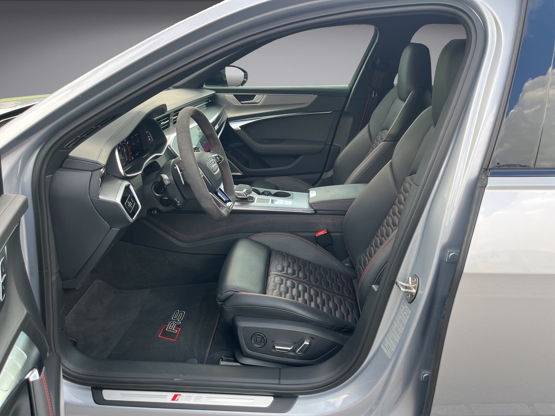 AUDI RS6 Avant 4.0 TFSI V8 Performance quattro*Panodach, B&O Adv (3D) Sound, AHK, KW Fahrwerk, (5-Jahre Garantie)-image-8