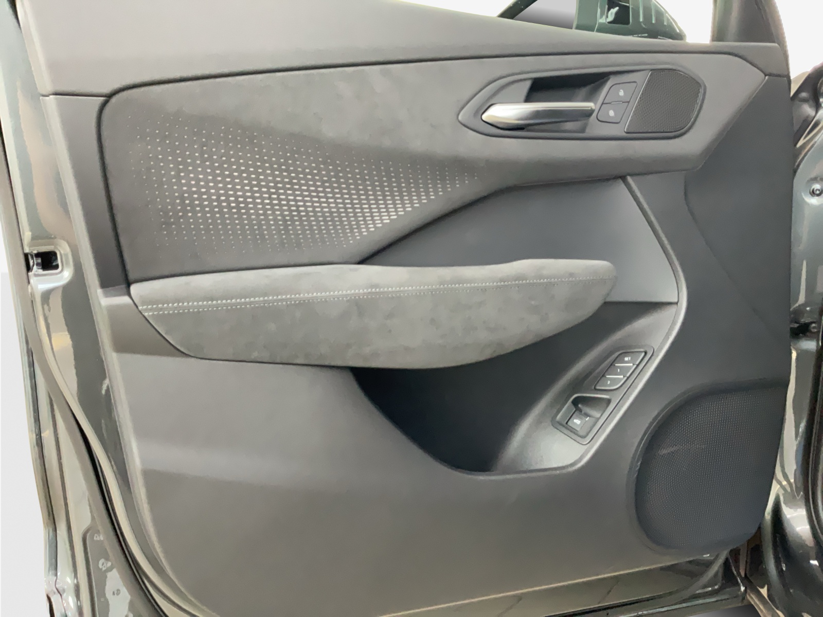 AUDI Q3 SUV 110 kW TFSI S tronic-image-14
