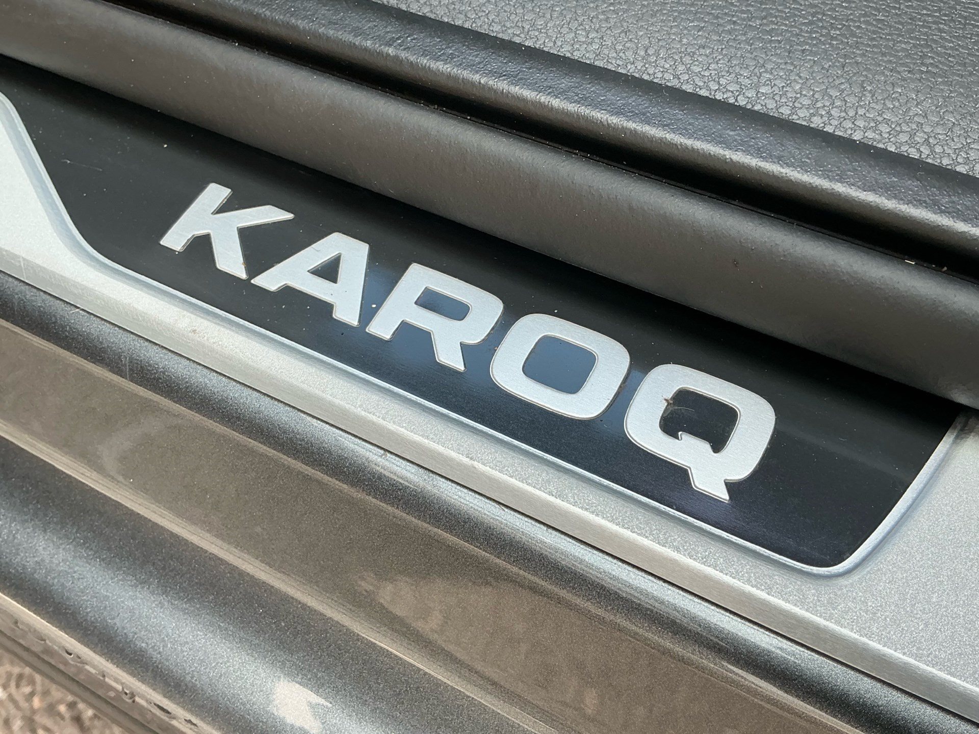 SKODA Karoq Sportline 4x4 *** PANORAMADACH ***-image-27