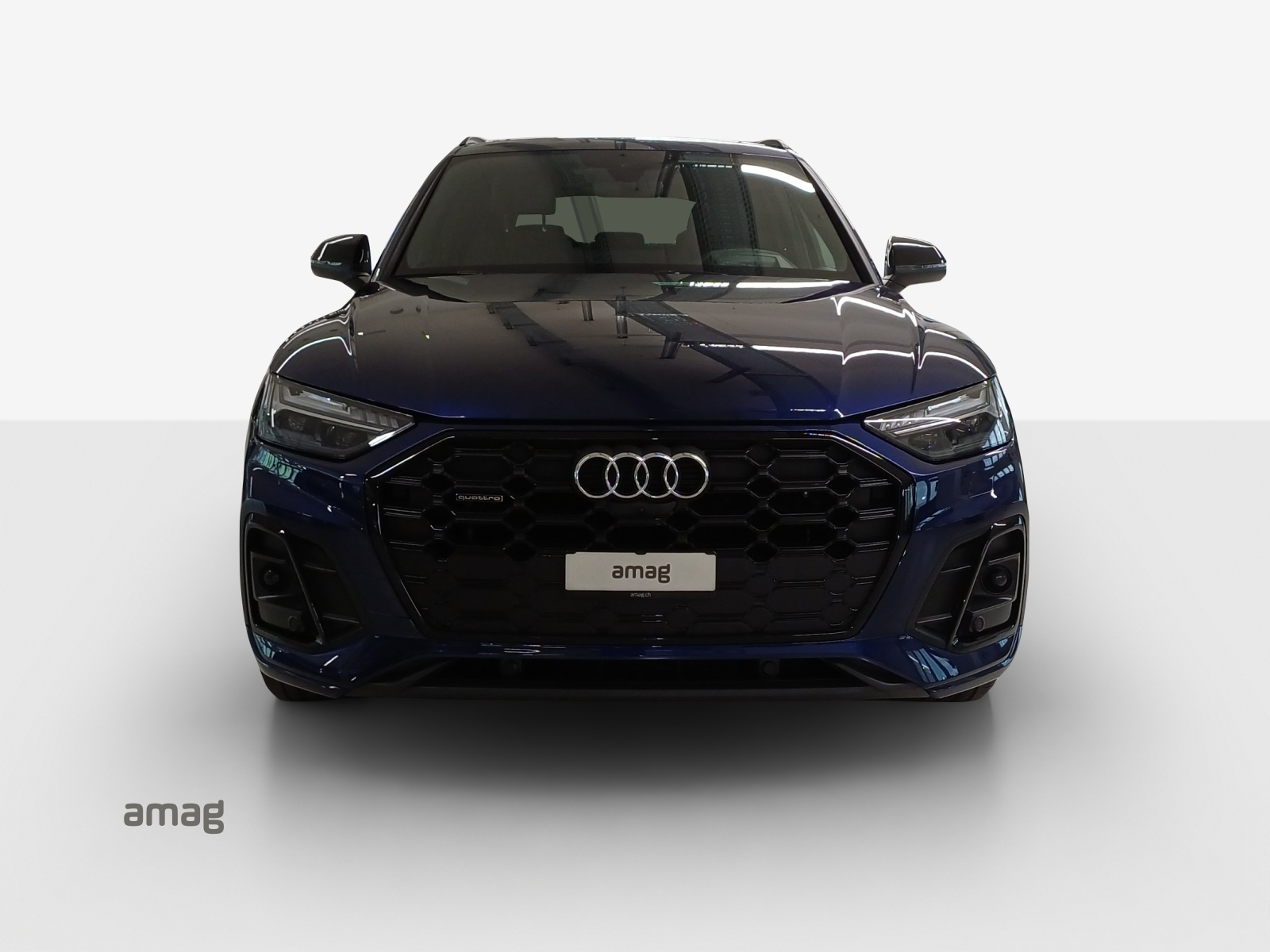 AUDI Q5 40 TDI Black Edition quattro S-tronic-image-6