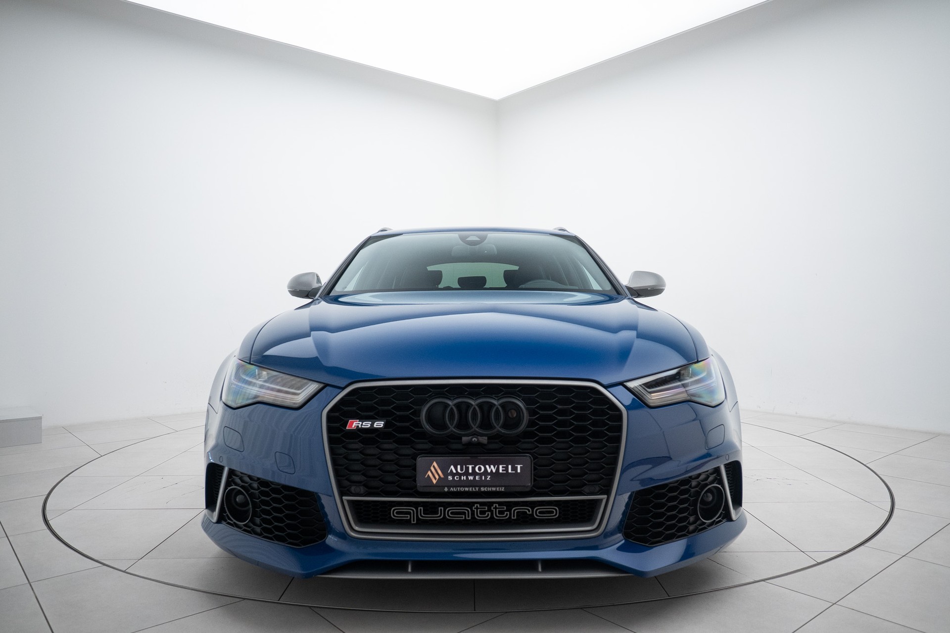 AUDI RS6 Avant 4.0 TFSI V8 performance quattro / Akrapovic-image-4