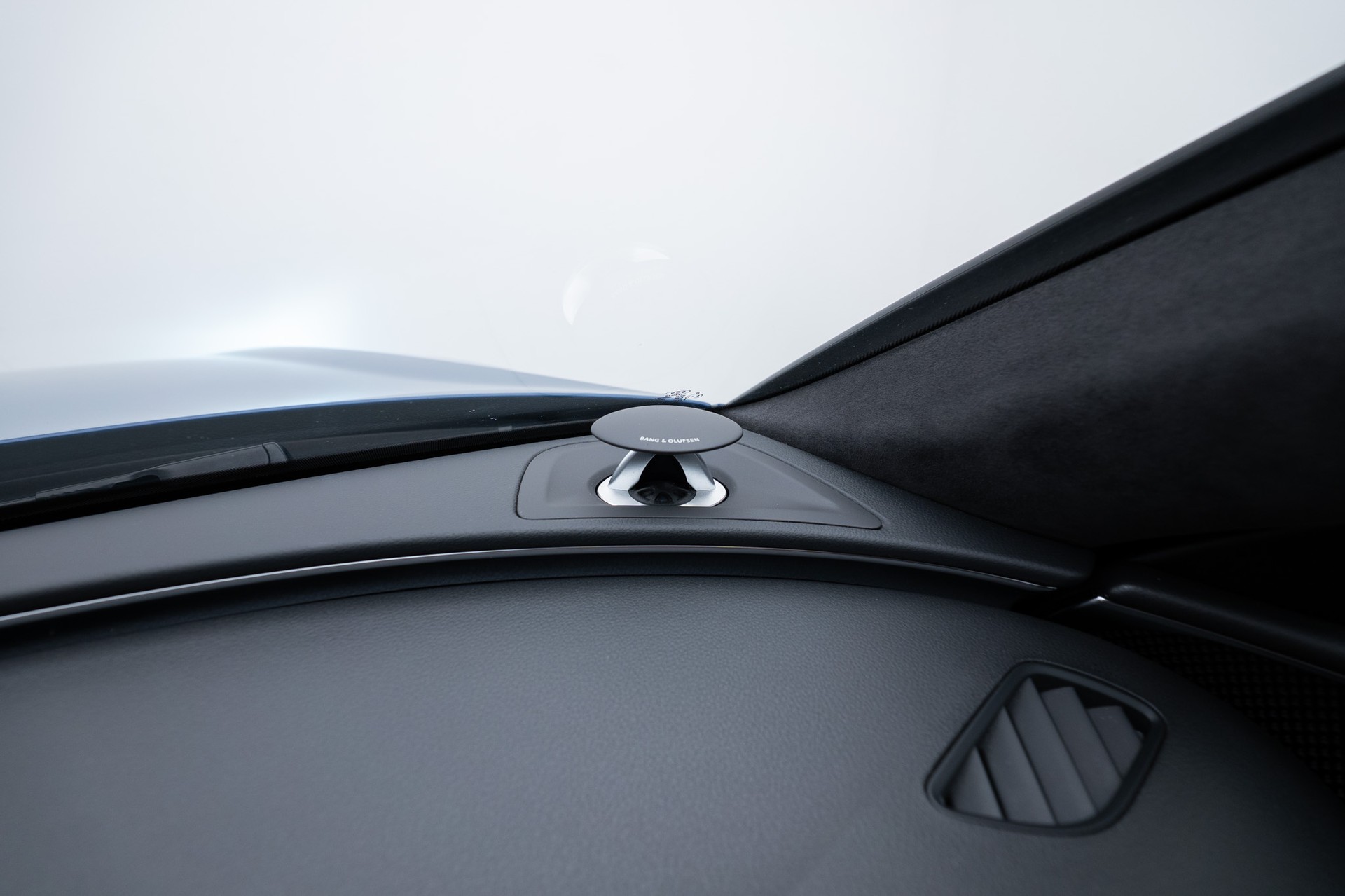 AUDI RS6 Avant 4.0 TFSI V8 performance quattro / Akrapovic-image-13