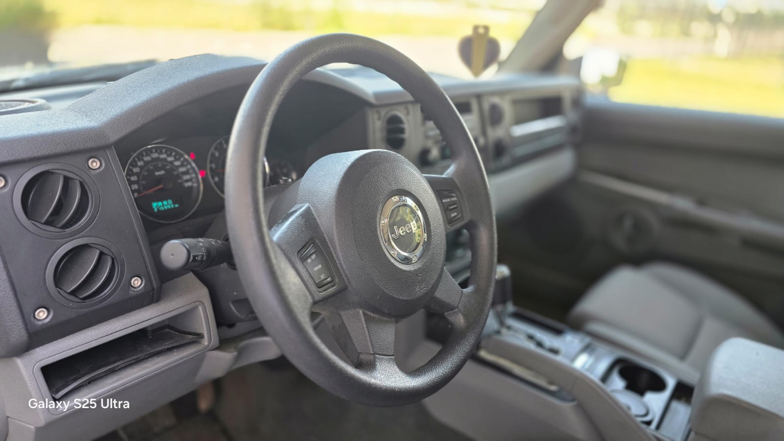 JEEP Commander 3.0 CRD Limited Automatic-image-12