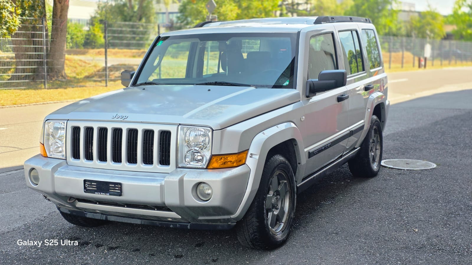 JEEP Commander 3.0 CRD Limited Automatic-image-2