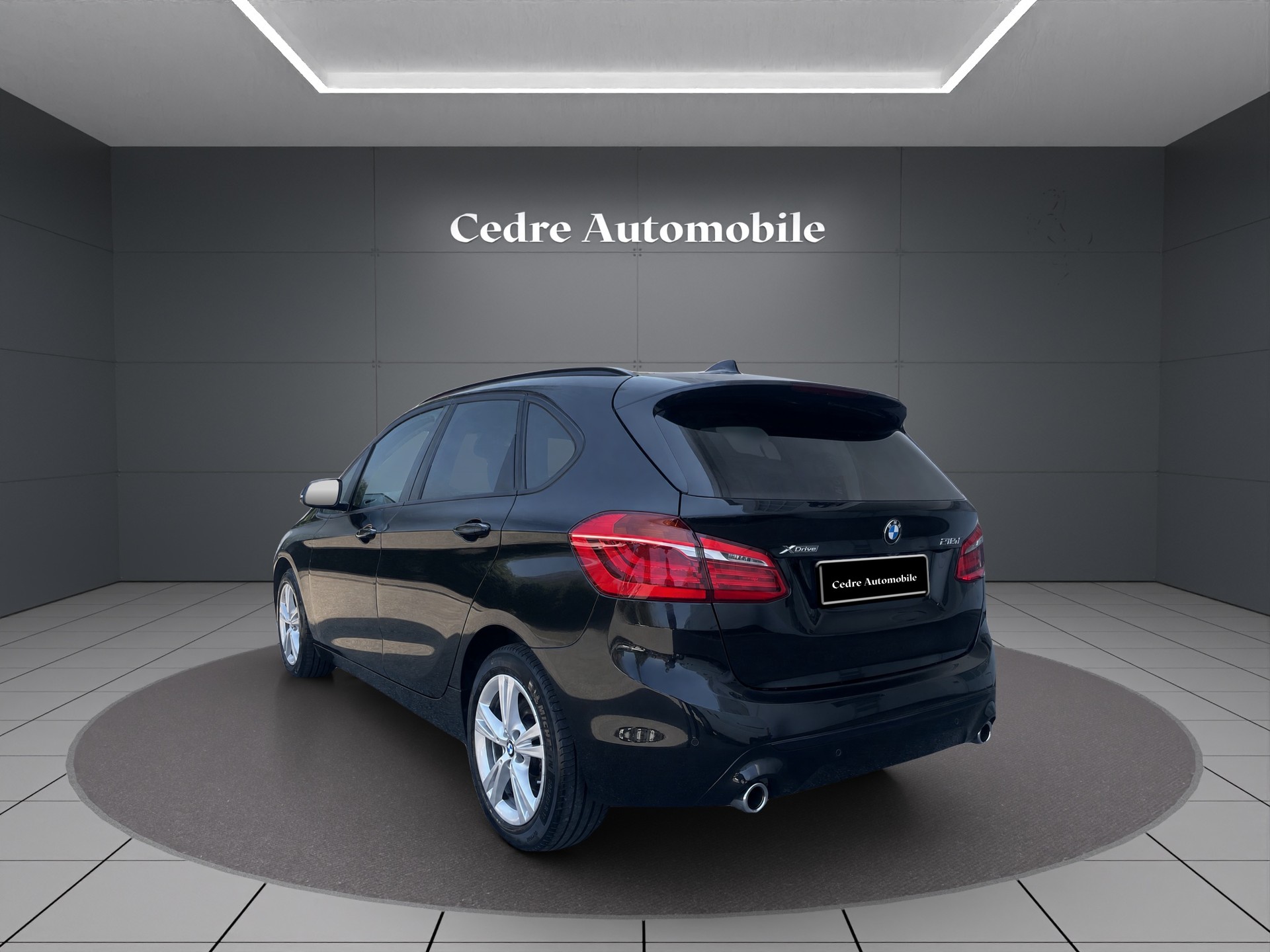 BMW 218d xDrive Active Tourer Steptronic Sport Line-image-5