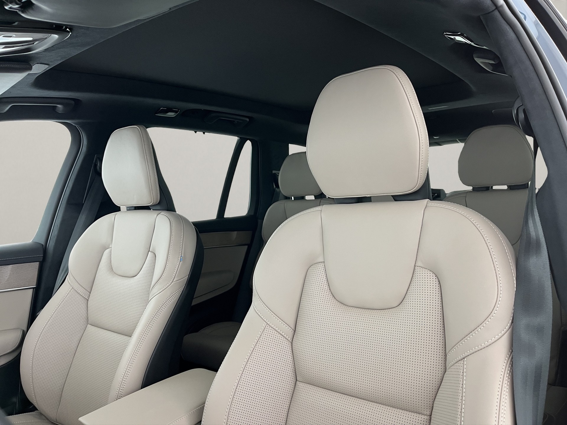 VOLVO XC90 2.0 T8 TE Ultra Bright eAWD-image-16