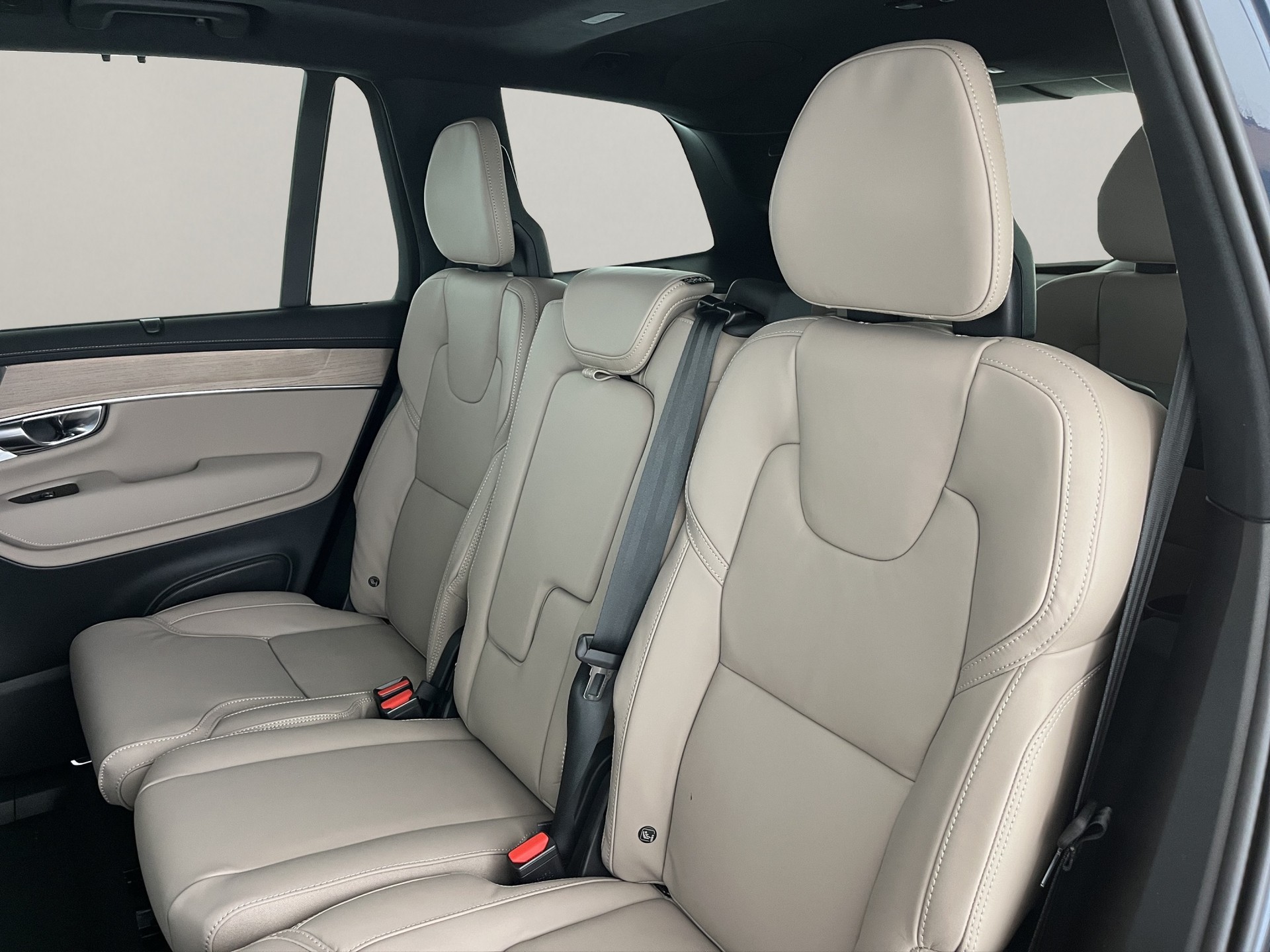 VOLVO XC90 2.0 T8 TE Ultra Bright eAWD-image-17