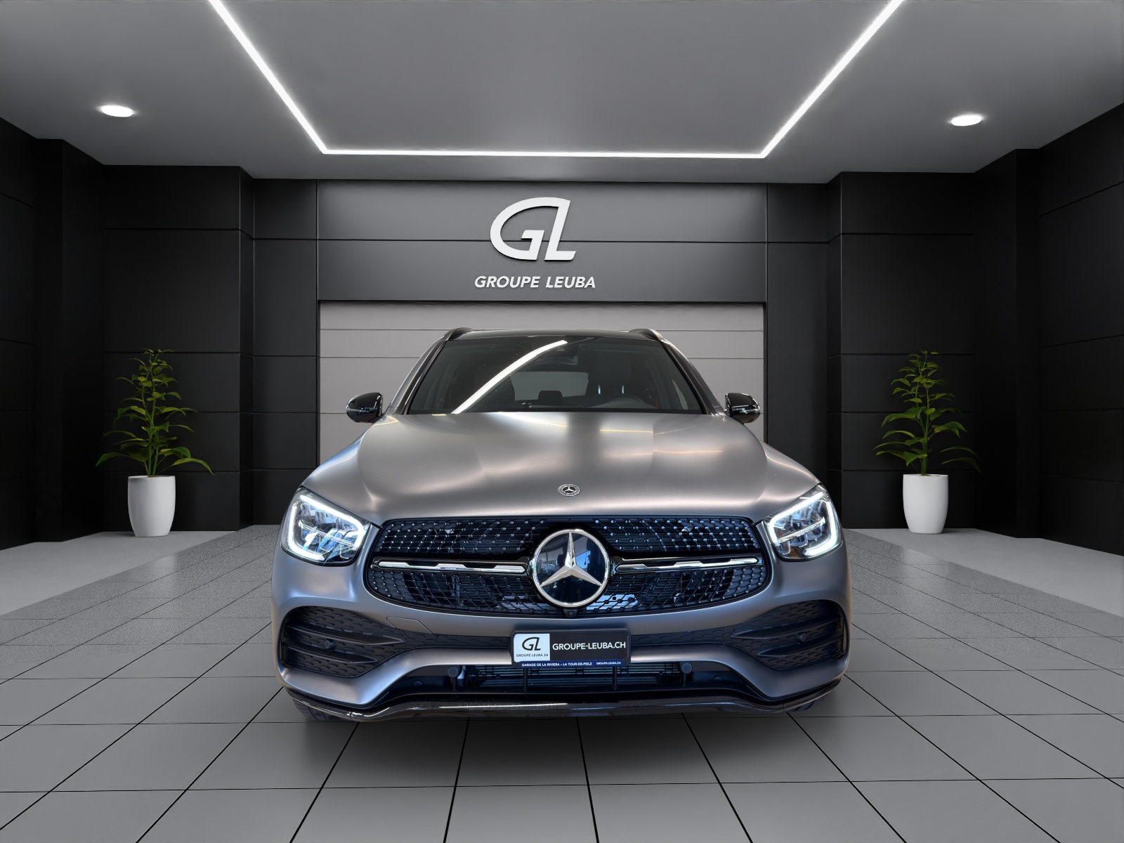 MERCEDES-BENZ GLC 300 AMG Line 4Matic-image-1