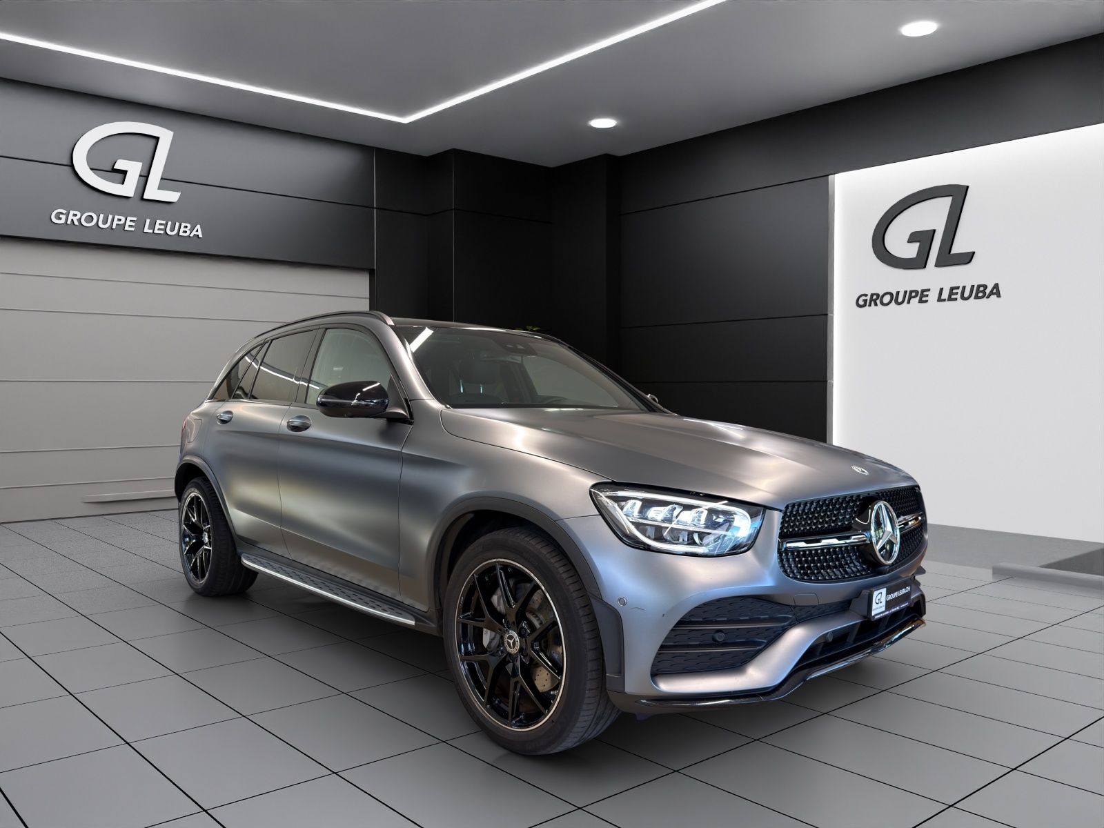 MERCEDES-BENZ GLC 300 AMG Line 4Matic-image-0