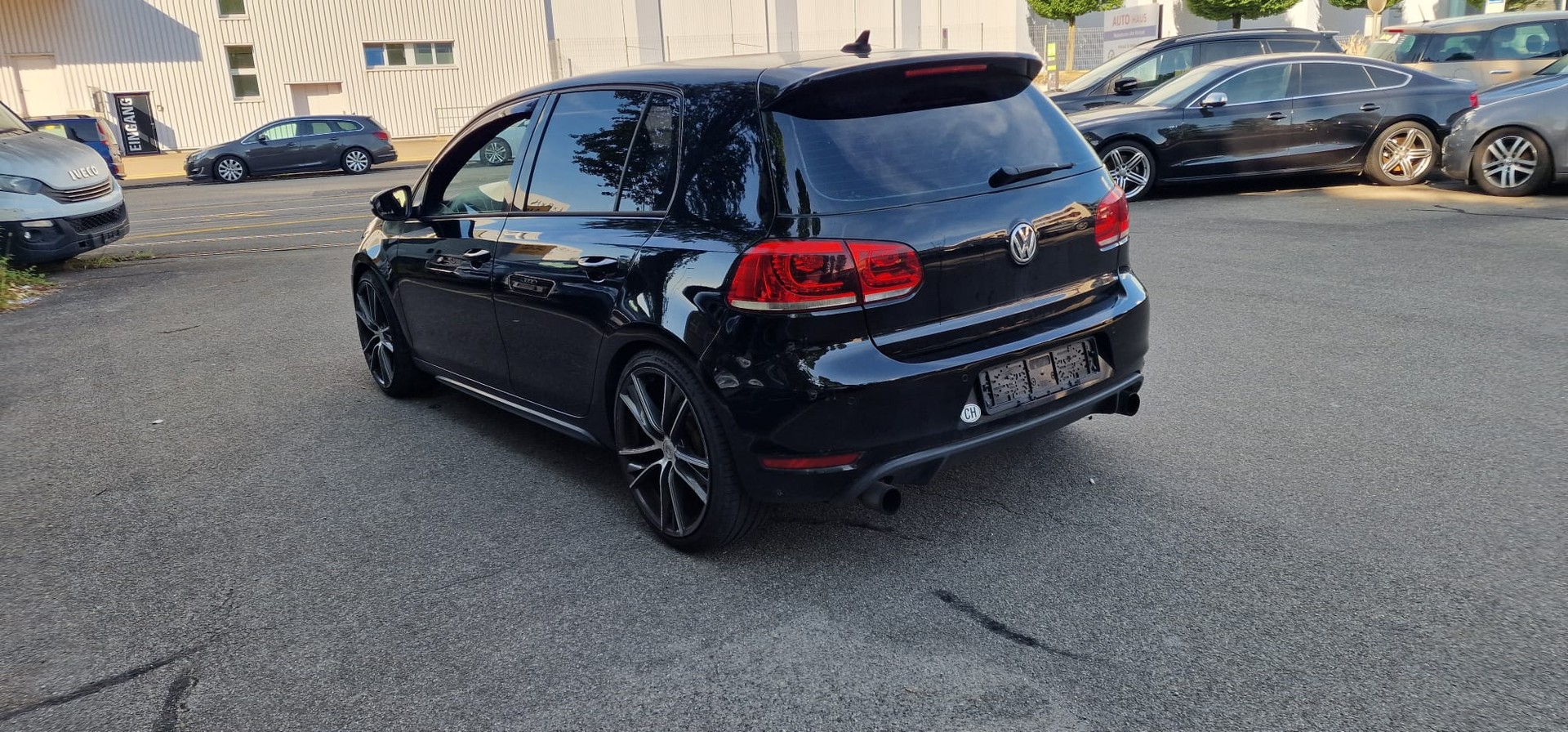 VW Golf 2.0 TSI GTI-image-3