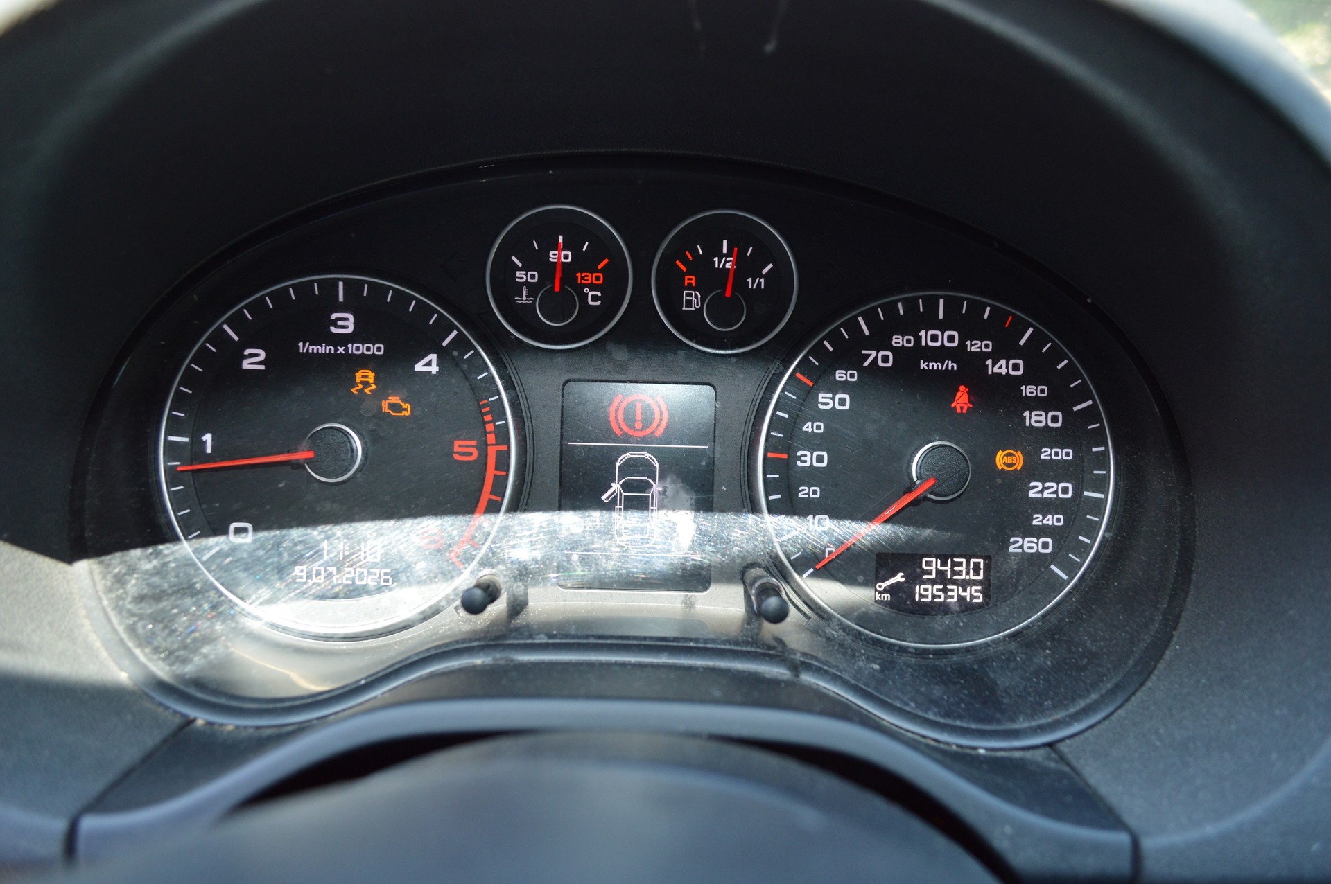 AUDI A3 Sportback 2.0 TDI Ambition-image-8