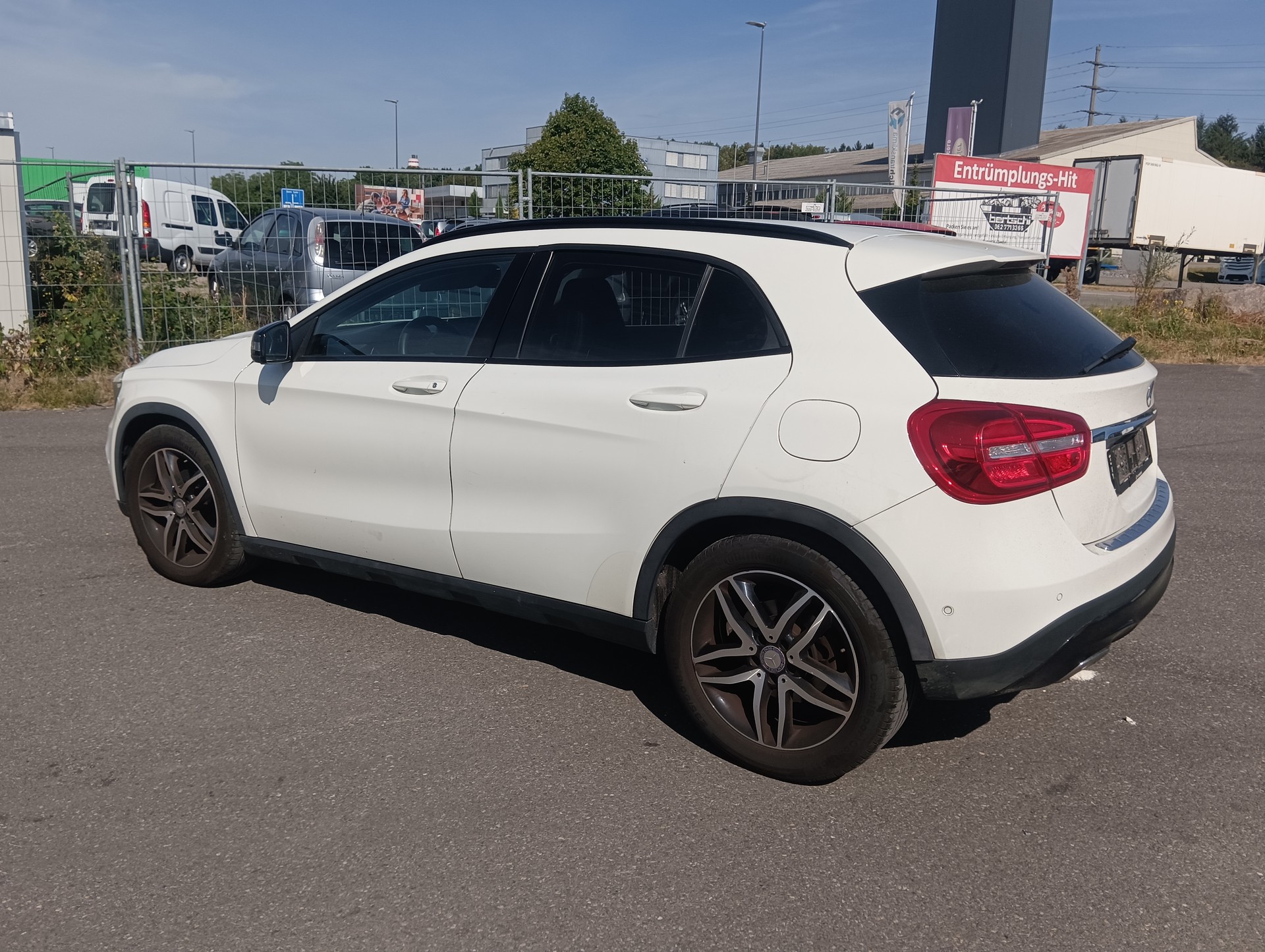 MERCEDES-BENZ GLA 200 CDI Swiss Star Edition 4Matic 7G-DCT-image-4
