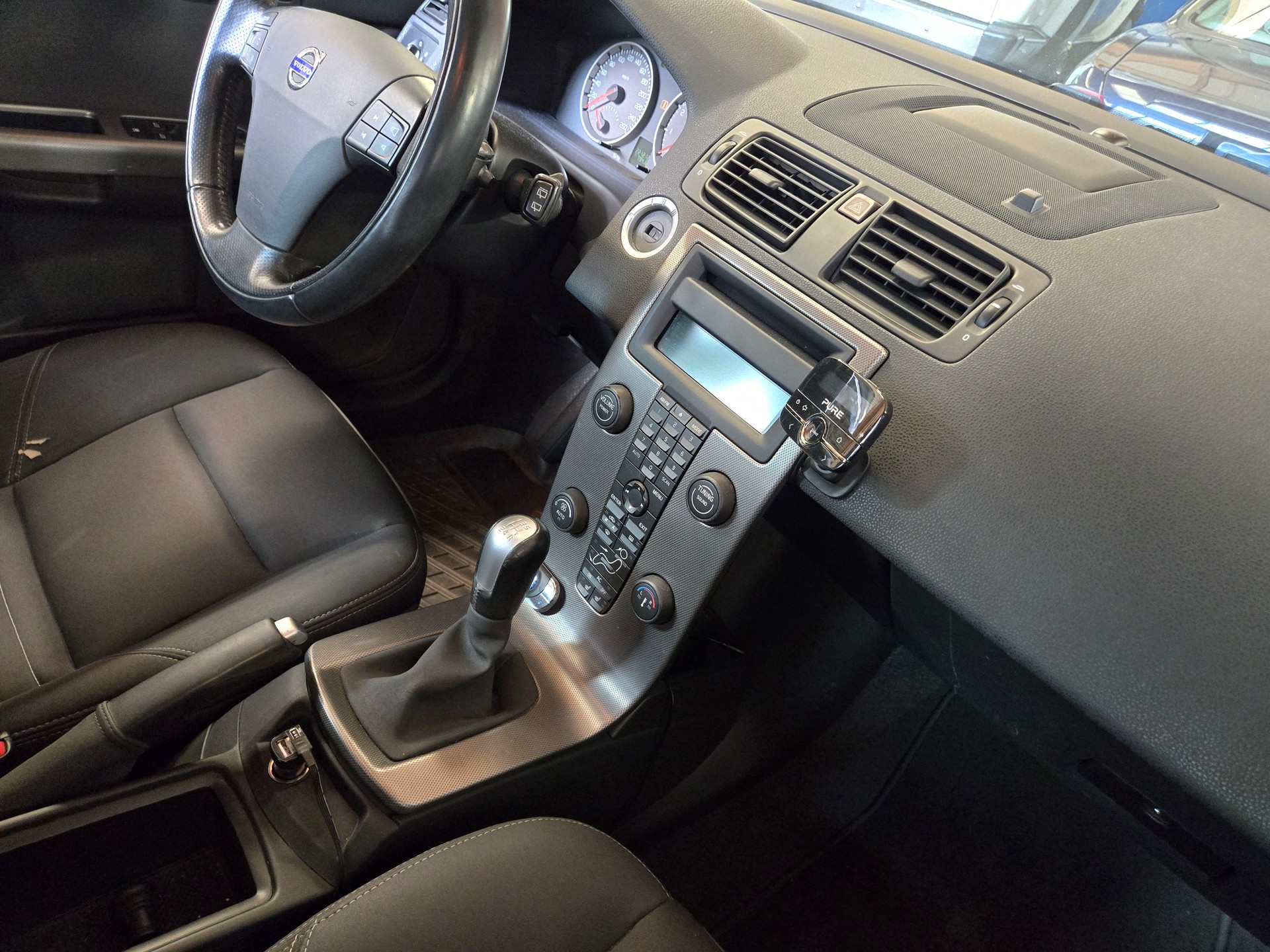 VOLVO V50 2.0 Momentum-image-3