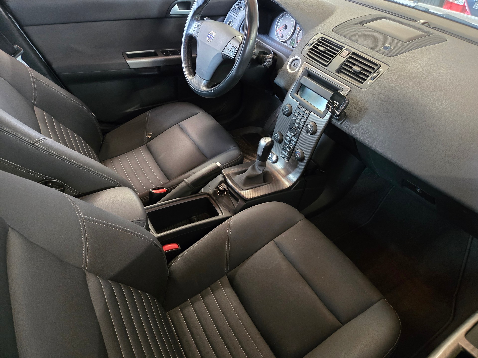 VOLVO V50 2.0 Momentum-image-10