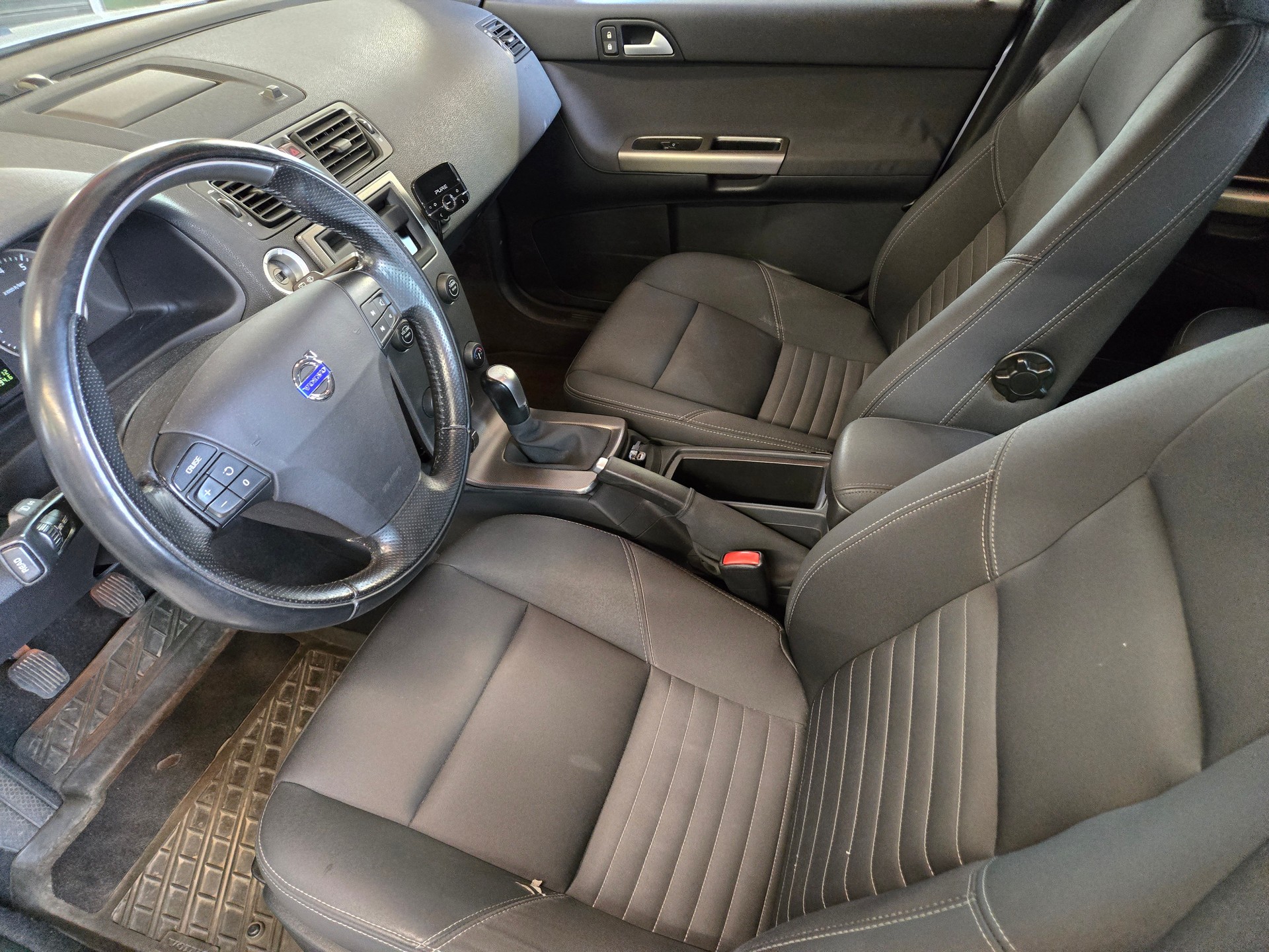 VOLVO V50 2.0 Momentum-image-12