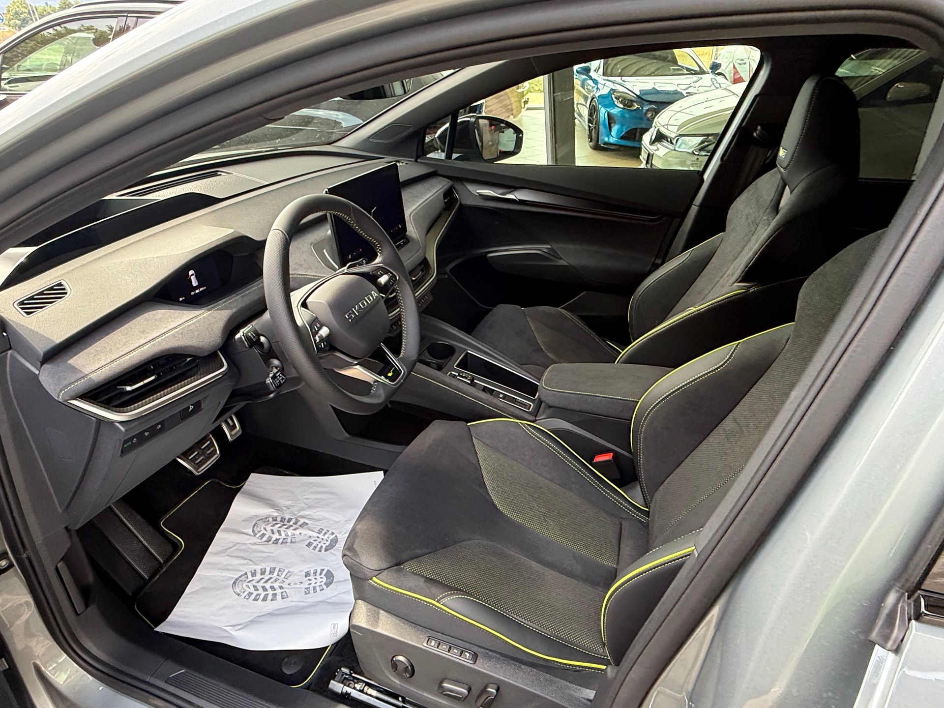 SKODA SKODA Enyaq iV RS-Lounge MAXX-image-2
