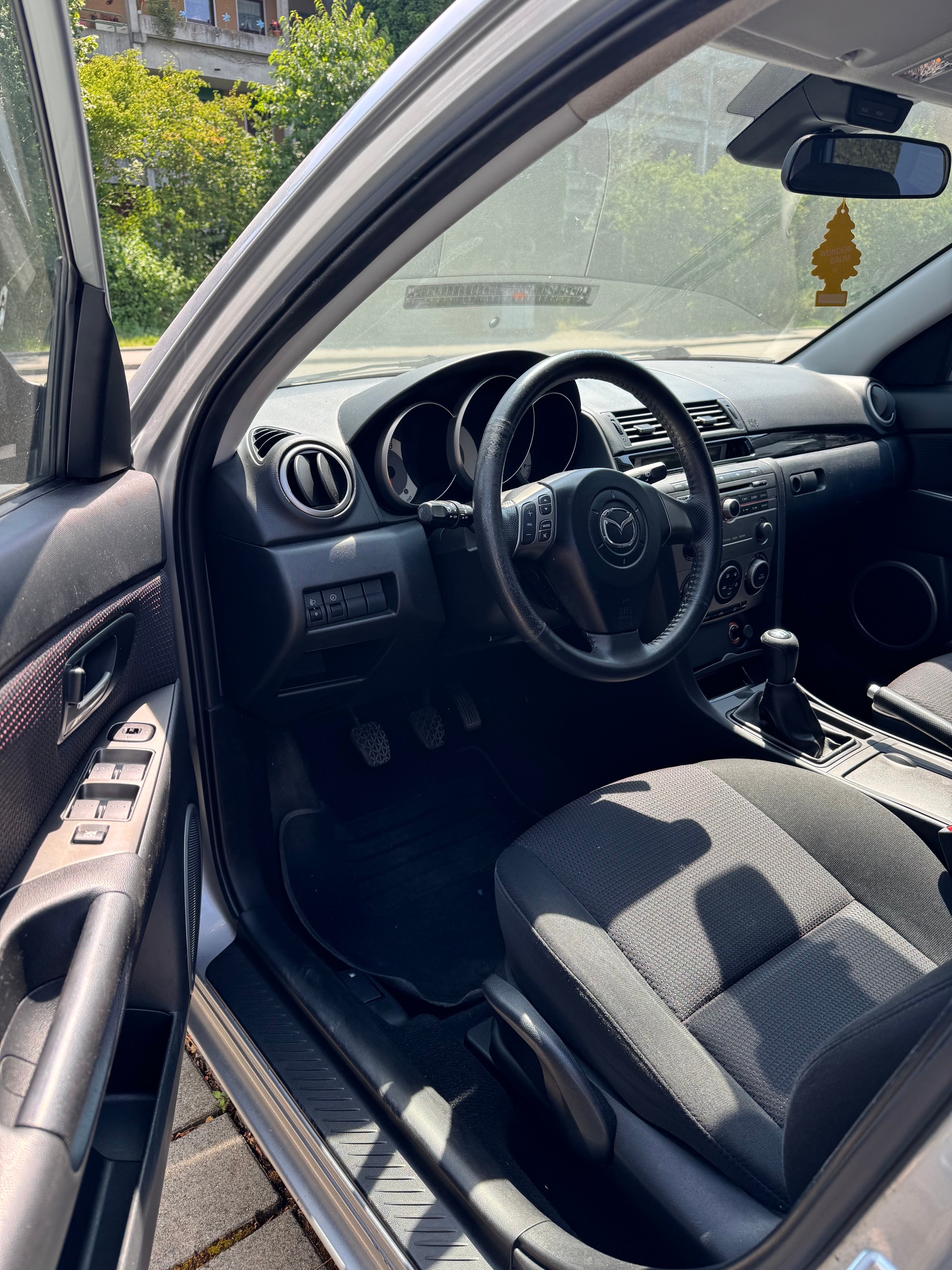 MAZDA 3 1.6 16V Exclusive — slika 6