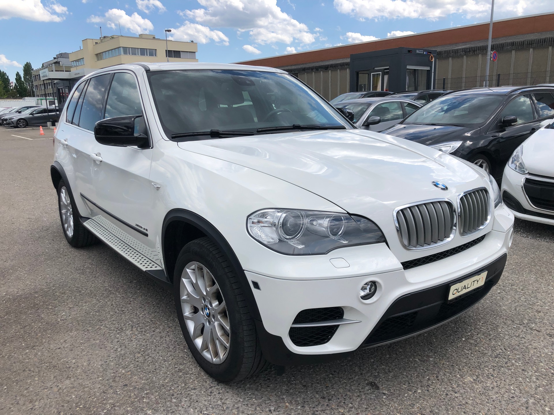 BMW X5 xDrive 50i Steptronic-image-2