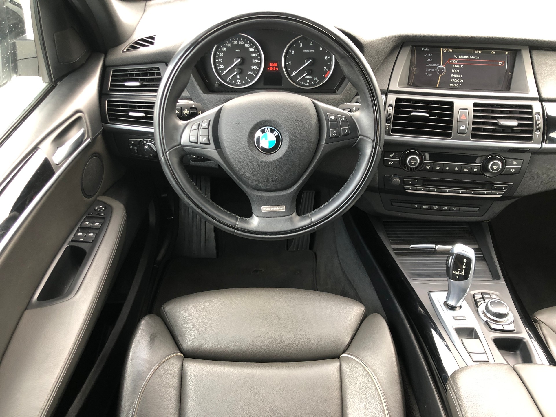 BMW X5 xDrive 50i Steptronic-image-10