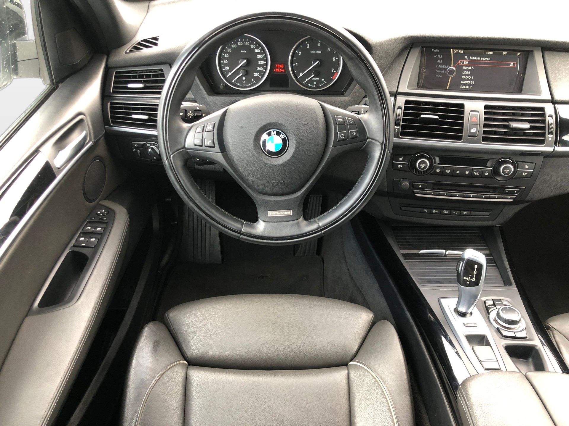 BMW X5 xDrive 50i Steptronic-image-10