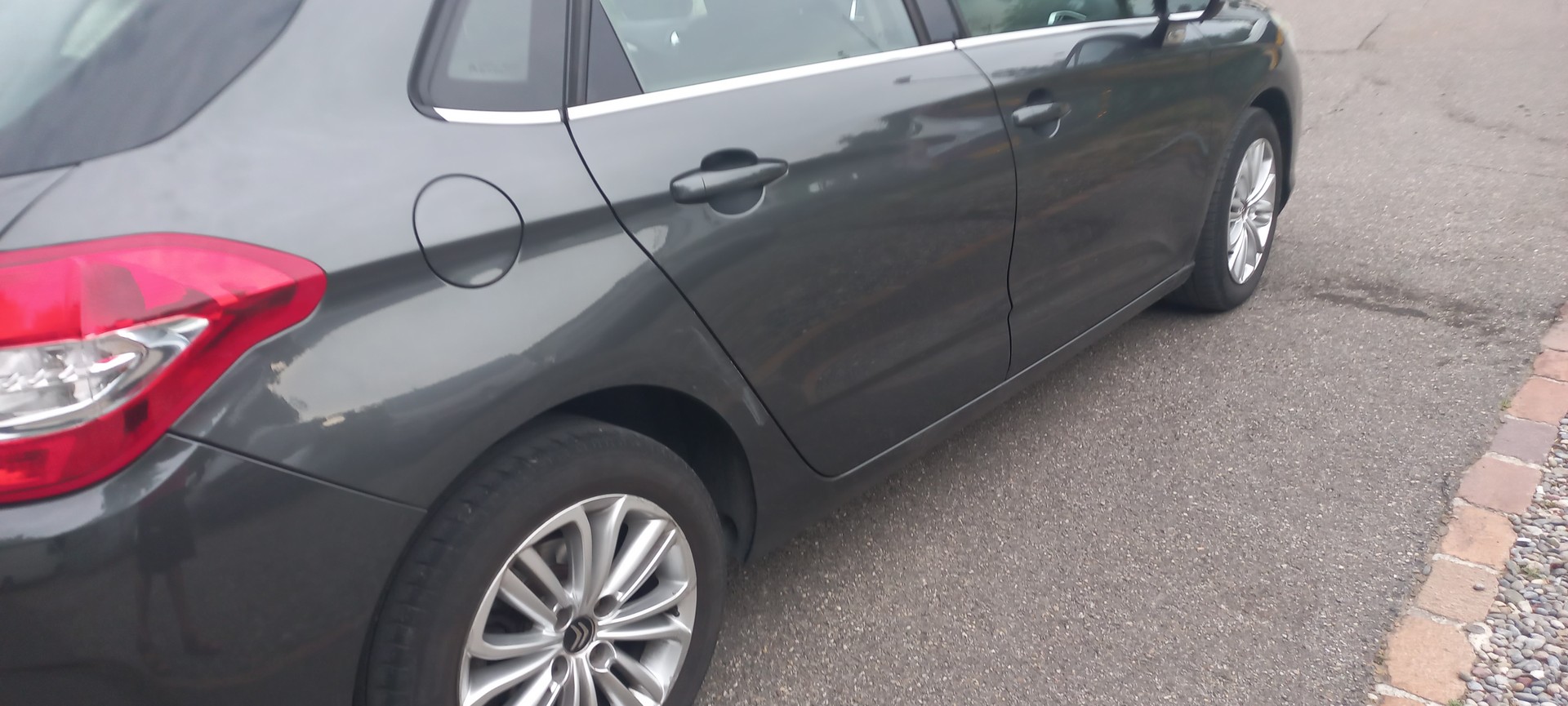 CITROEN C4 1.6 e-HDi Rossignol EGS6-image-8