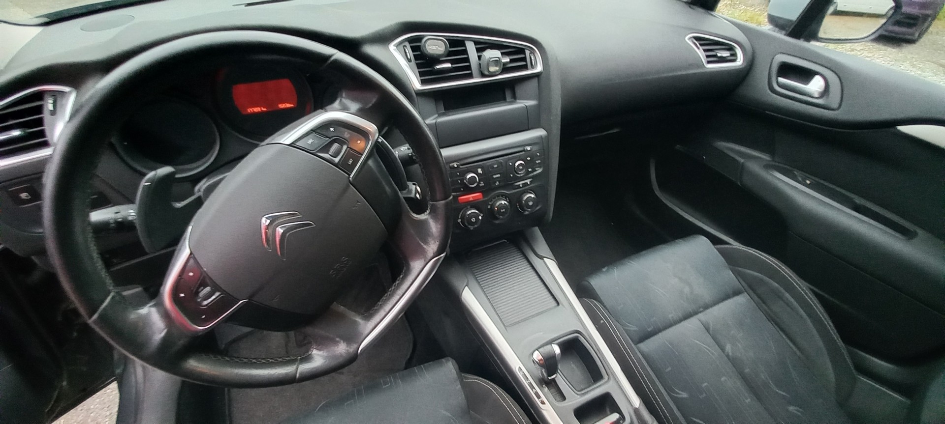 CITROEN C4 1.6 e-HDi Rossignol EGS6-image-9