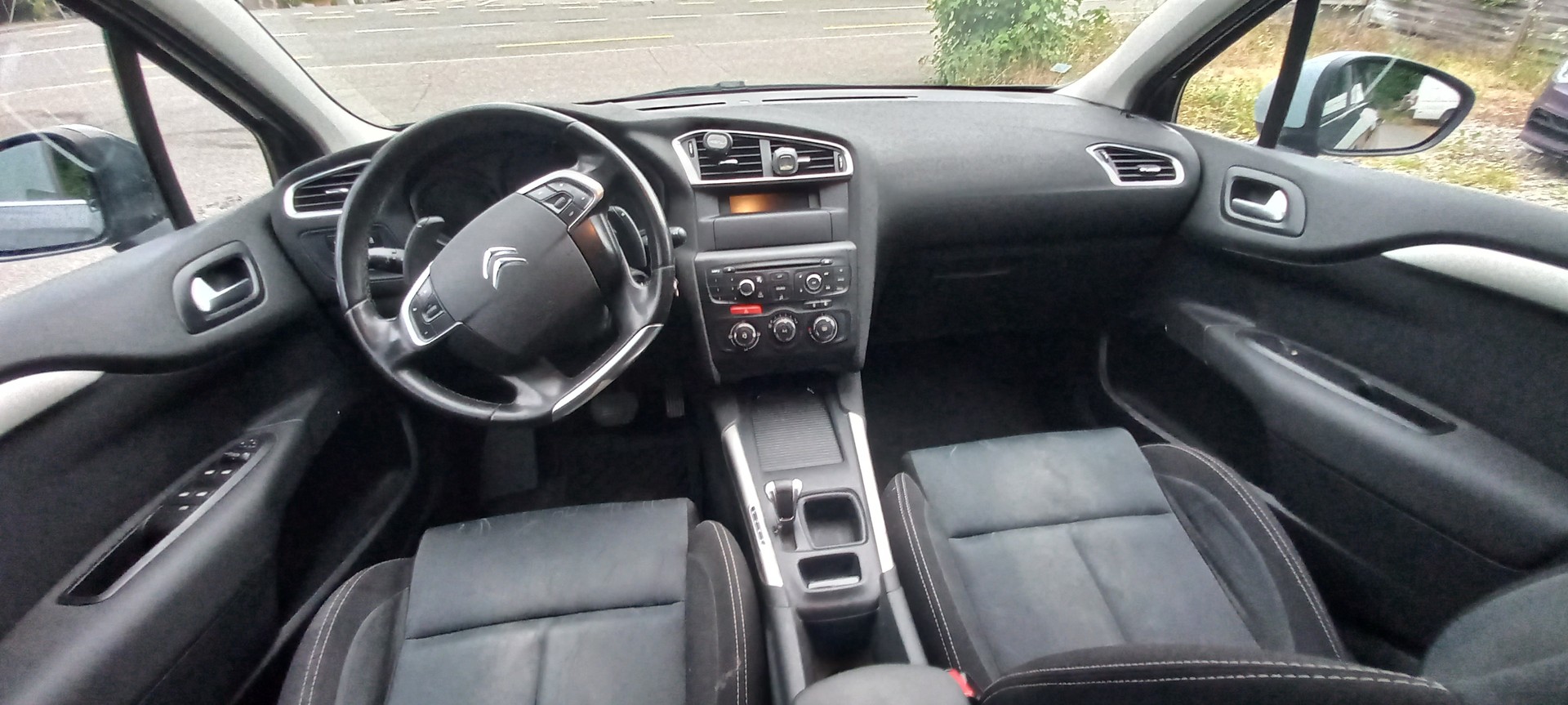 CITROEN C4 1.6 e-HDi Rossignol EGS6-image-11