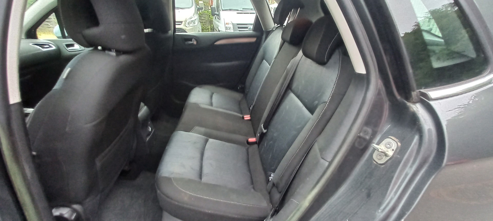 CITROEN C4 1.6 e-HDi Rossignol EGS6-image-12